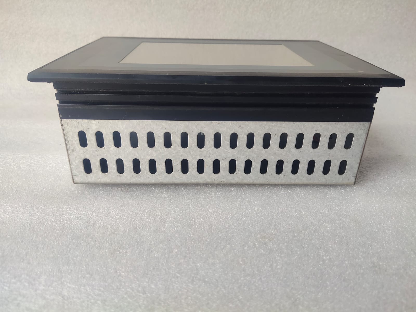 Beijer E615 04410C Industrial HMI Touch Panel for Automation And Machine Control thumbnail 5