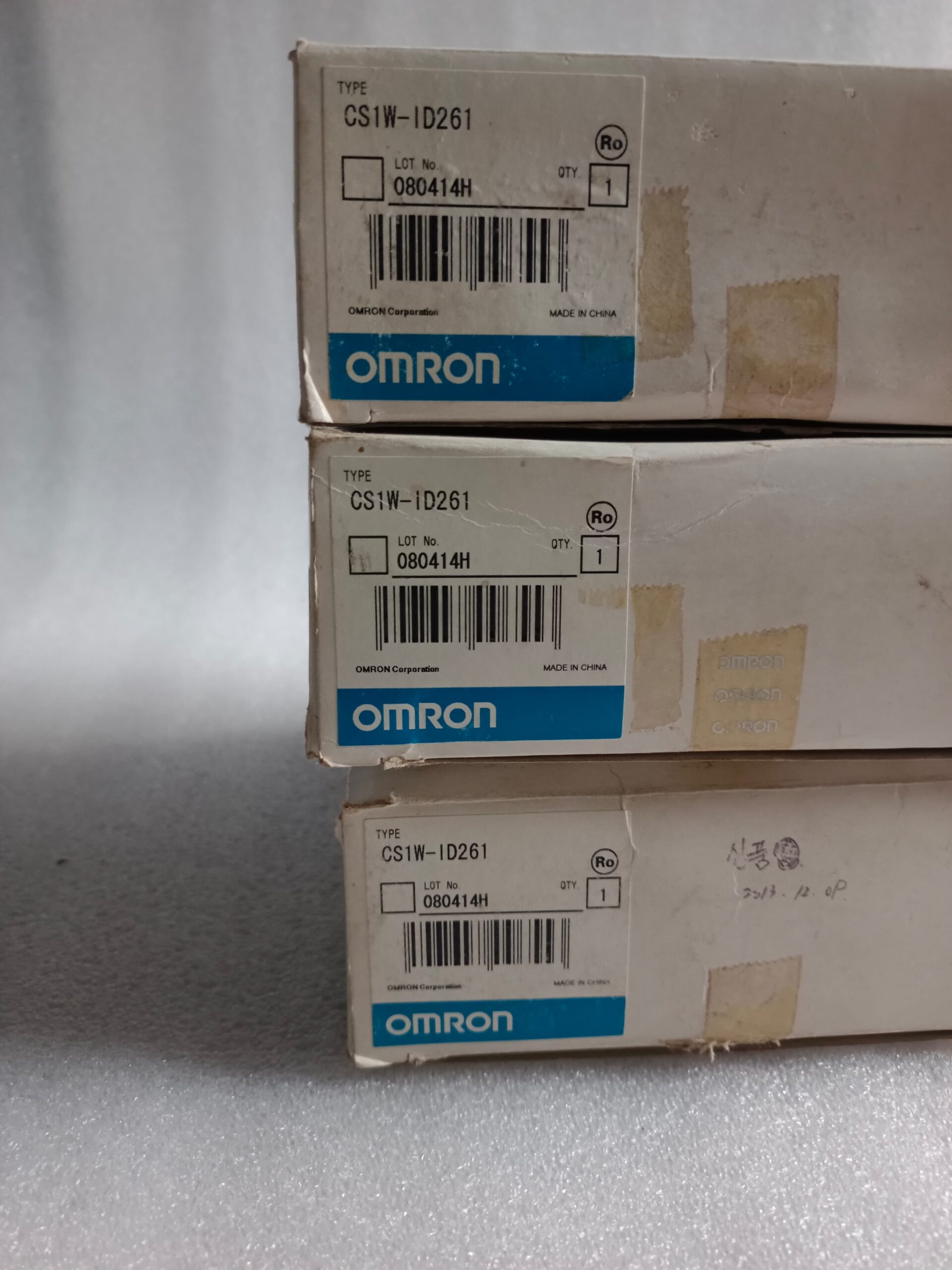 Omron CS1W-ID261 24VDC Digital Input Unit, 64 Points, High-Density Input Module for CS1 PLC Rack thumbnail 4