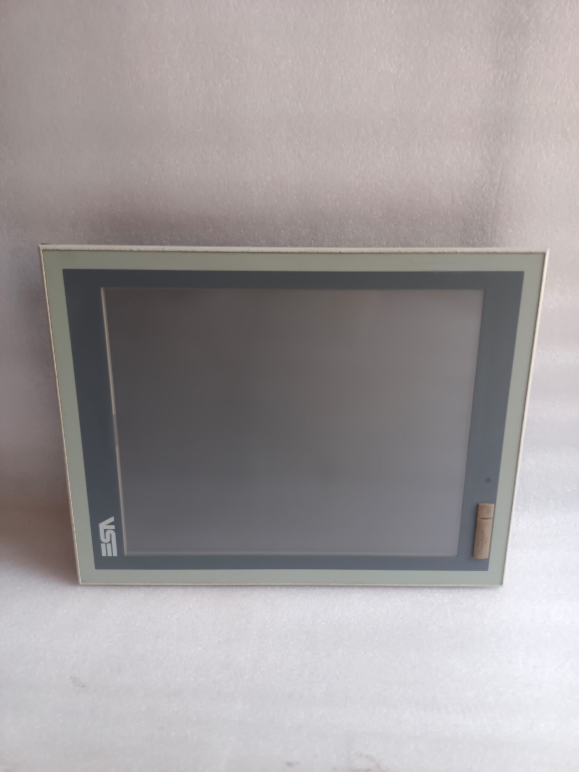ESA XM717SUT13 Industrial HMI Touch Panel for Machine Automation And Process Control thumbnail 2