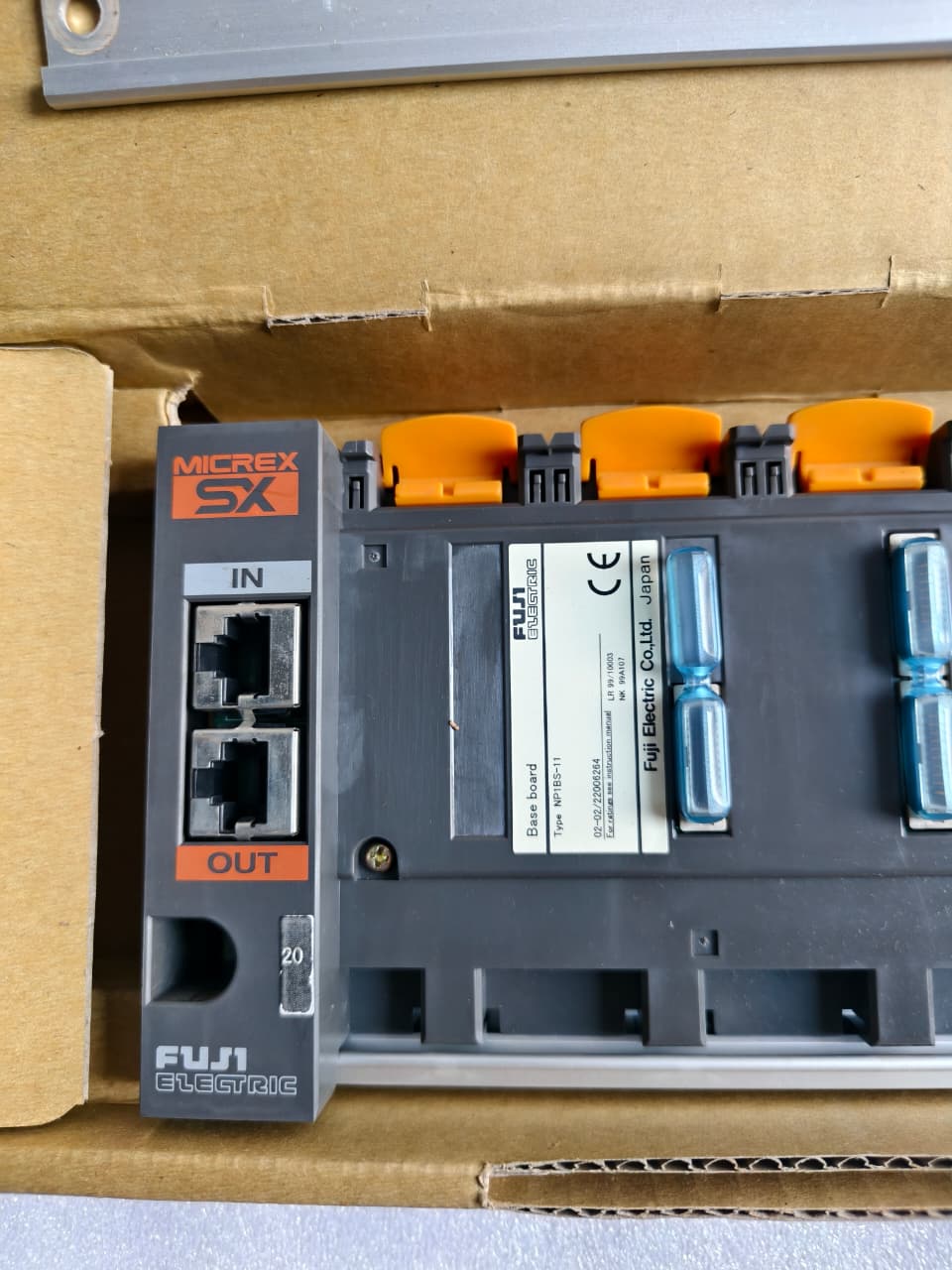 Fuji Electric MICREX-SX NP1BS-11 PLC Base Unit | Industrial Programmable Logic Controller Base Module thumbnail 4