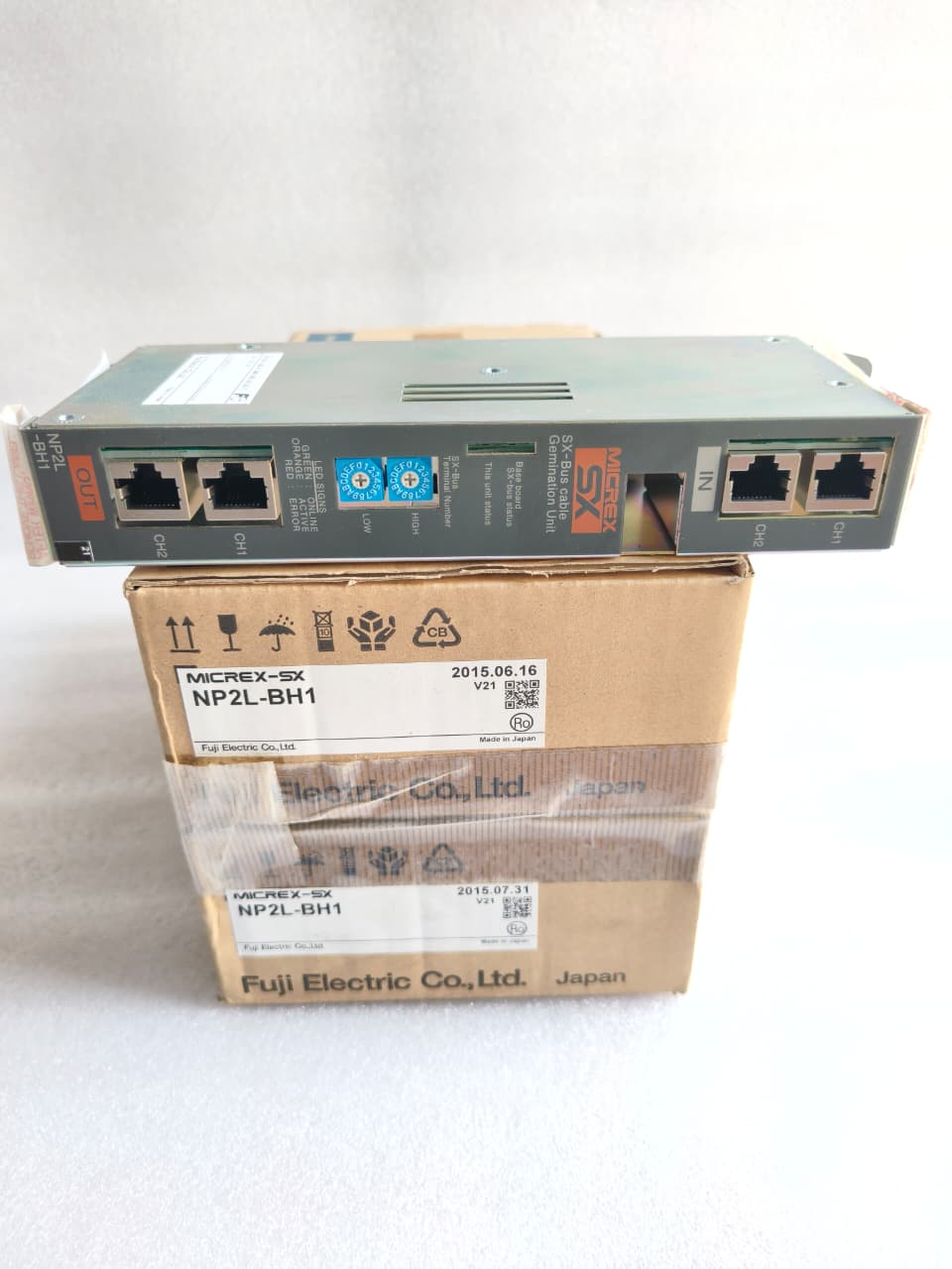 Fuji Electric MICREX-SX NP2L-BH1 SX-BUS Cable Termination Unit | Industrial PLC Bus Interface Module thumbnail 3