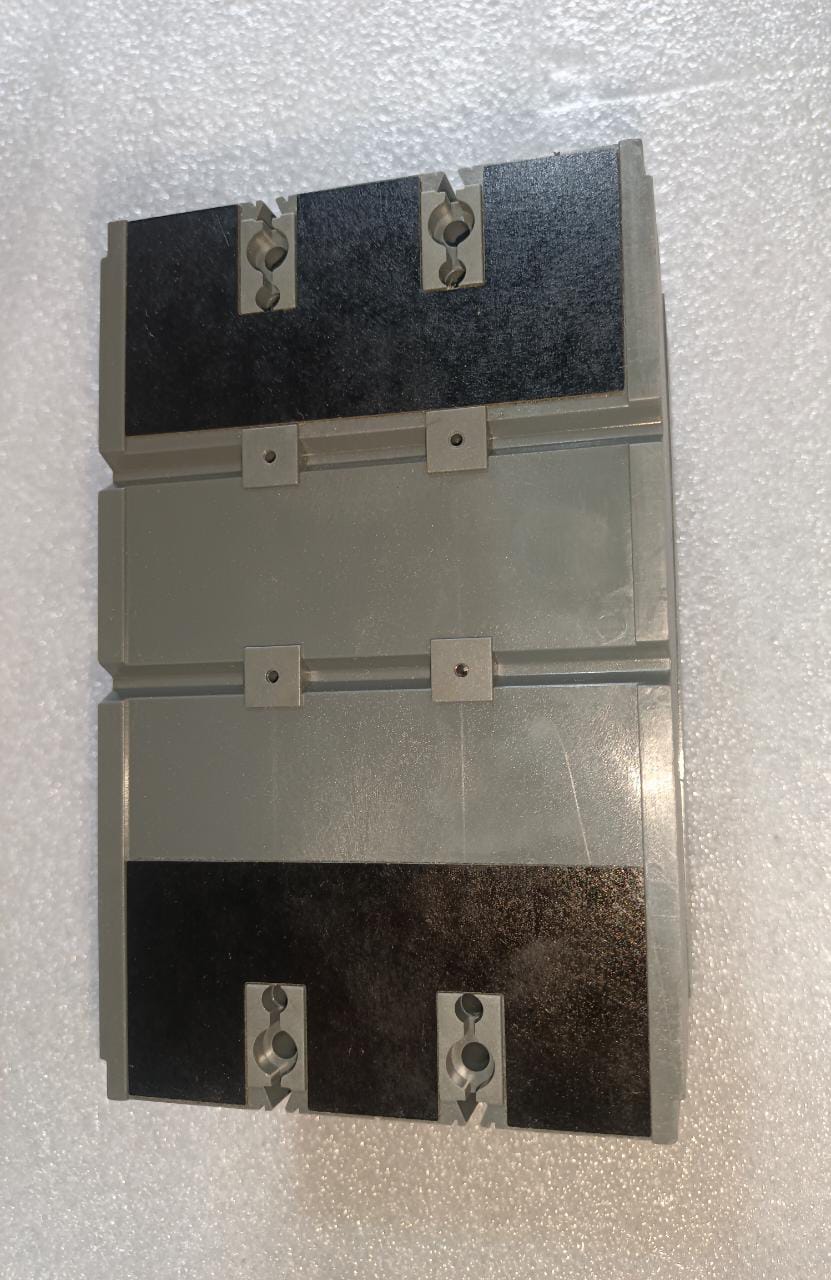 Hyundai HIBL203NT-E MCCB 3 Pole 200A Molded Case Circuit Breaker for Industrial Panel Protection thumbnail 10