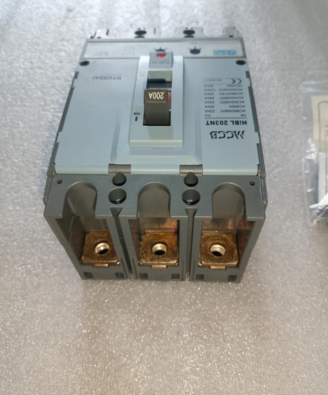 Hyundai HIBL203NT-E MCCB 3 Pole 200A Molded Case Circuit Breaker for Industrial Panel Protection thumbnail 11