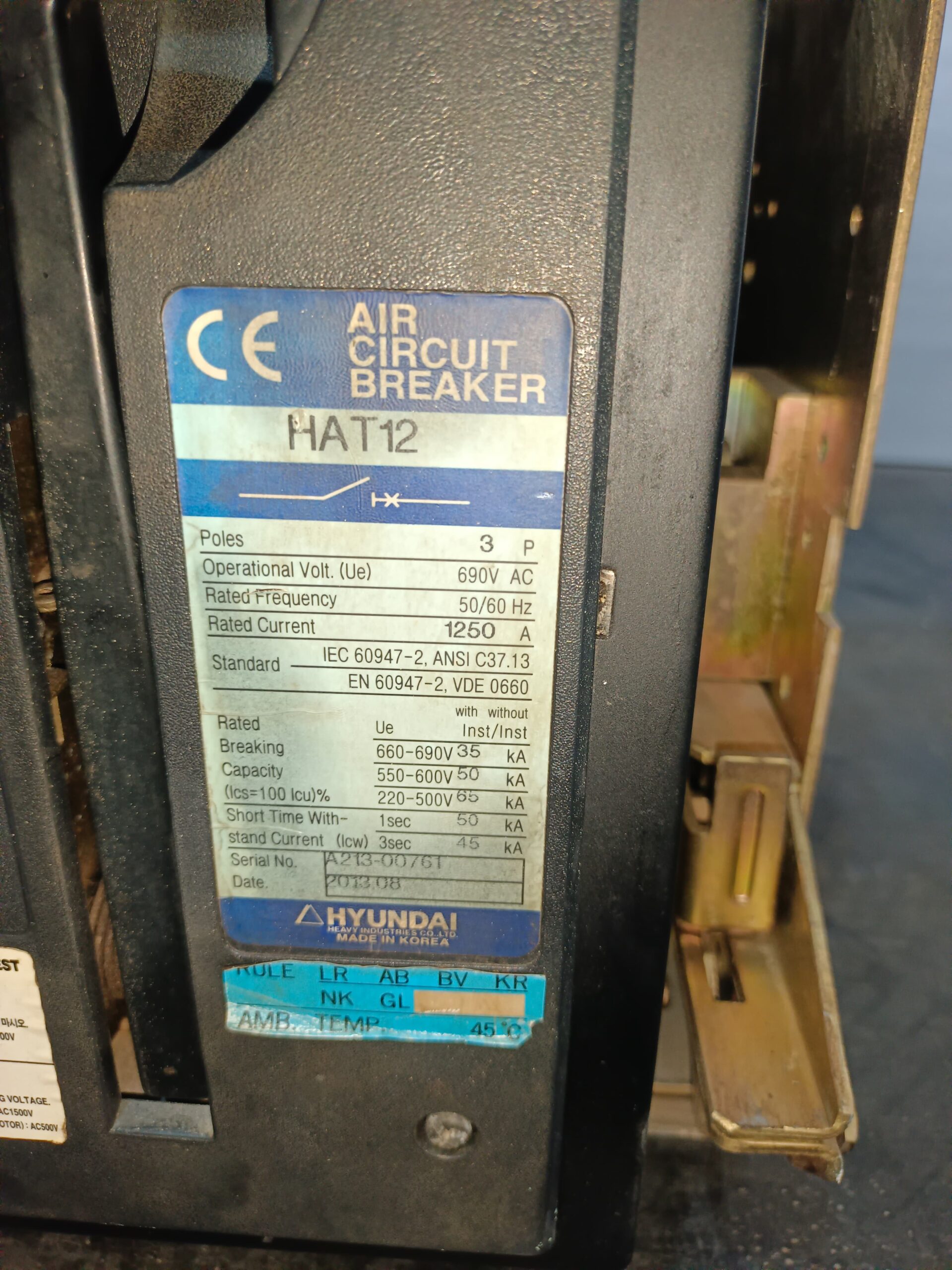 HYUNDAI HAT12 Air Circuit Breaker | Heavy Duty Industrial ACB | High Performance Power Protection Breaker thumbnail 4