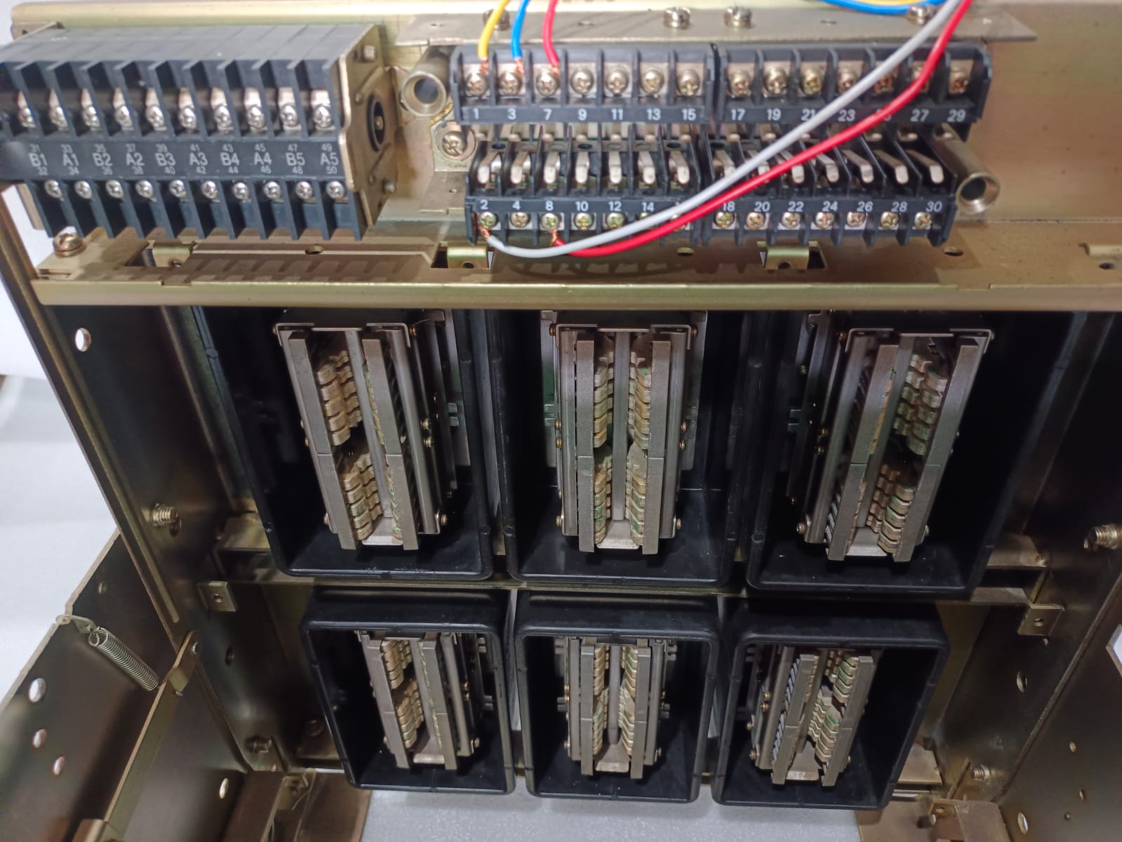 HYUNDAI HAT 25 Air Circuit Breaker (ACB) – Industrial Low Voltage Power Distribution And Protection Solution thumbnail 12