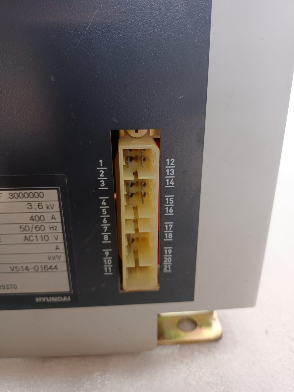 Hyundai HCA34CF Vacuum Contactor – 400A Medium Voltage Industrial Vacuum Contactor thumbnail 5