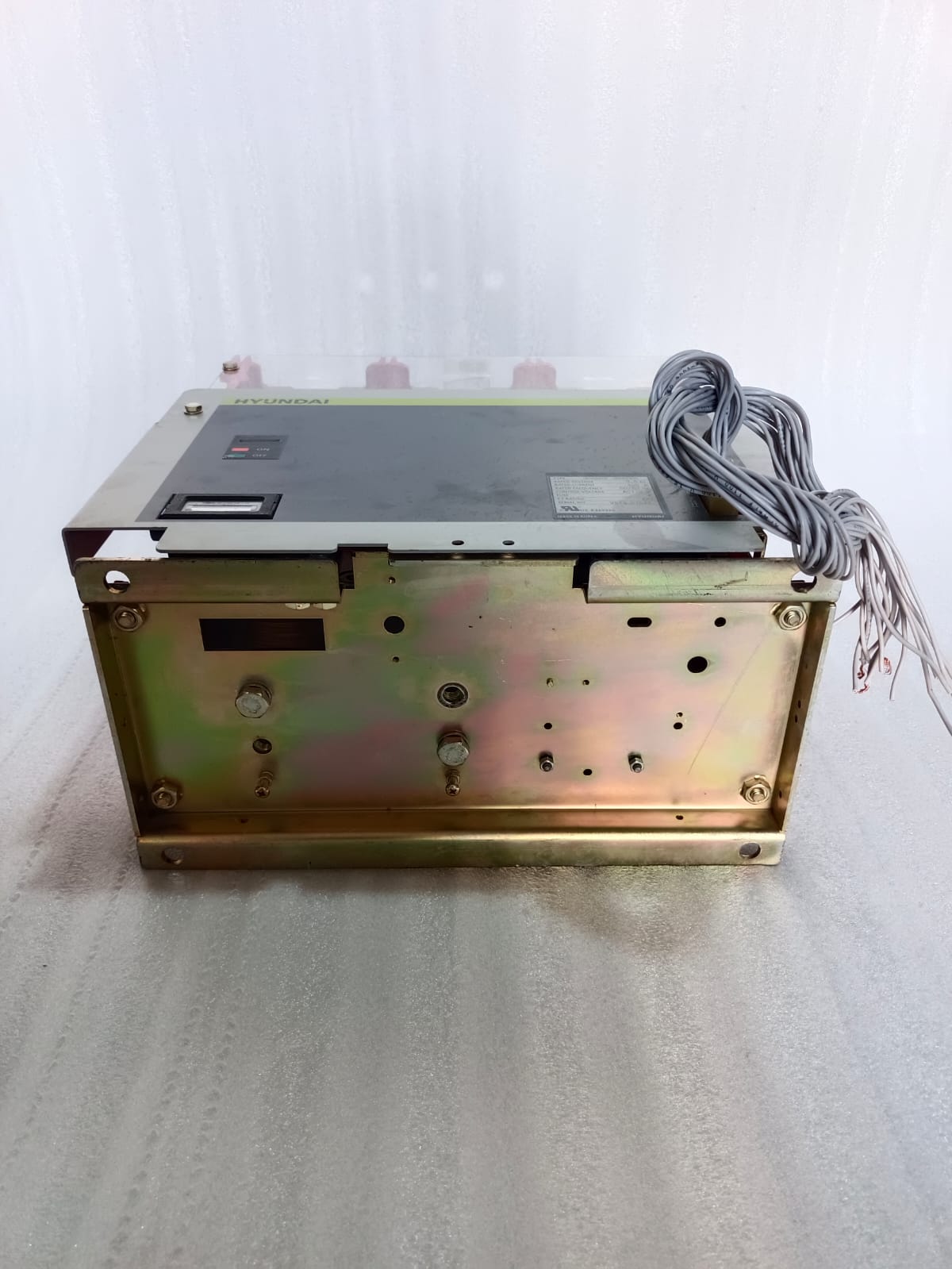 Hyundai HCA34CF Vacuum Contactor – 400A Medium Voltage Industrial Vacuum Contactor thumbnail 10