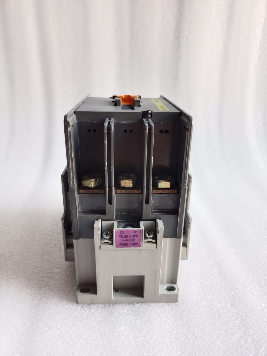 Hyundai UMC-100 Magnetic Contactor | Industrial Motor Control Contactor for Heavy-Duty Power Switching Applications thumbnail 5