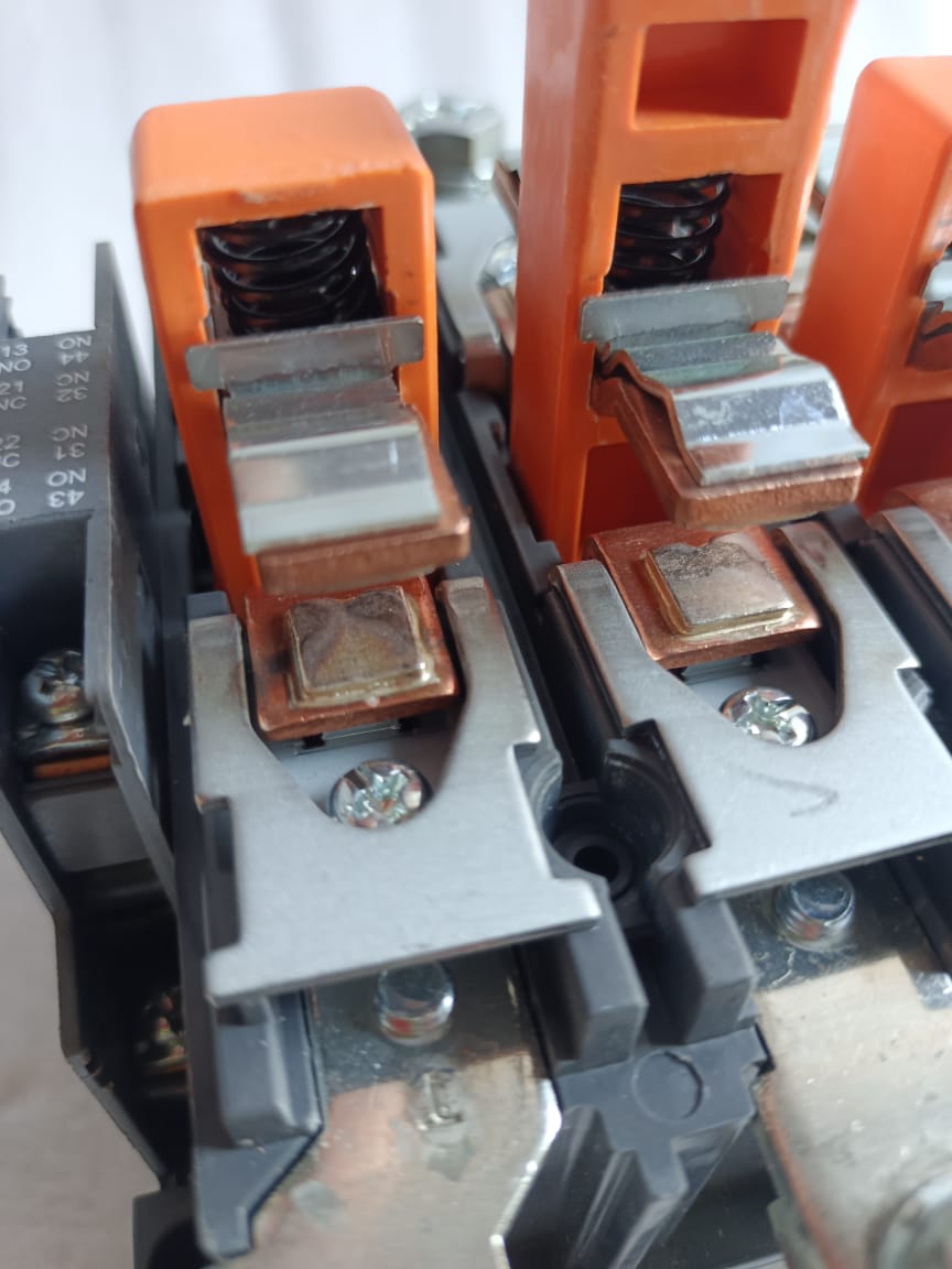 Hyundai UMC-130 Magnetic Contactor | Heavy-Duty Industrial Motor Control Contactor for Power Switching Applications thumbnail 11