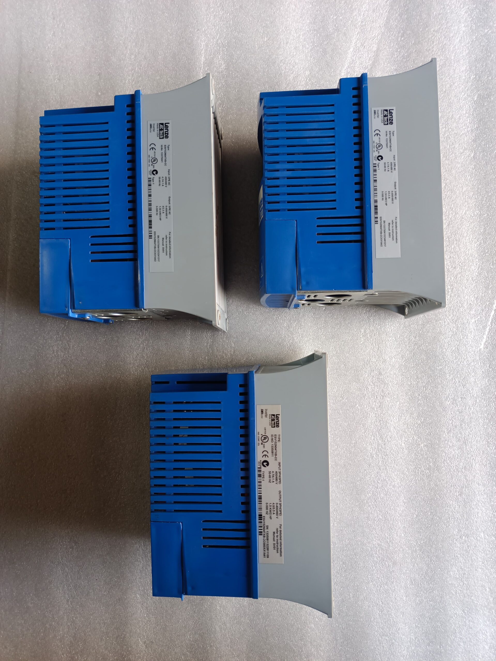 Lenze ESV152N04TXB-CC 2HP (1.5kW) Frequency Converter | Three Phase AC Drive | Variable Frequency Drive (VFD) thumbnail 3