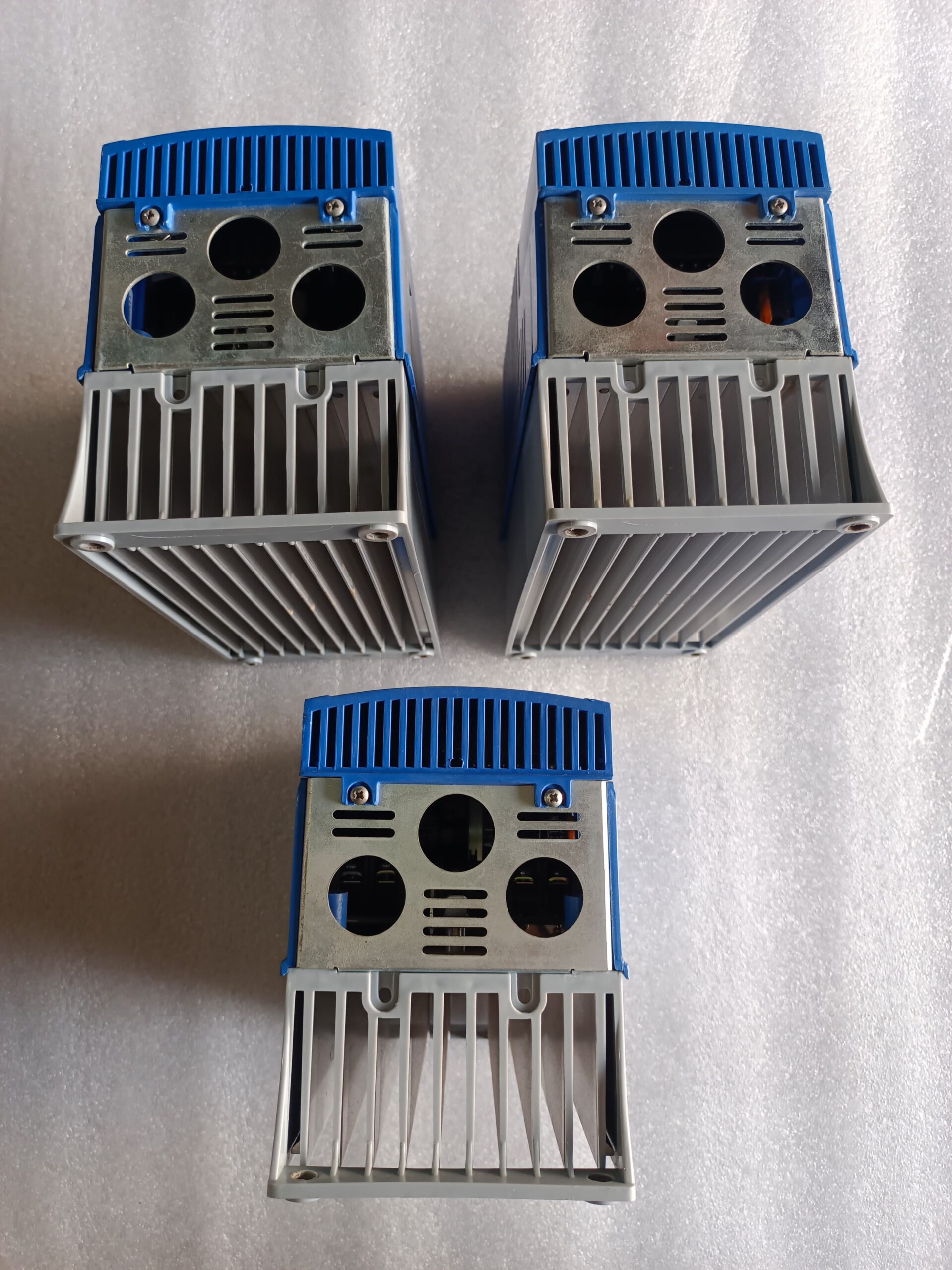 Lenze ESV152N04TXB-CC 2HP (1.5kW) Frequency Converter | Three Phase AC Drive | Variable Frequency Drive (VFD) thumbnail 6