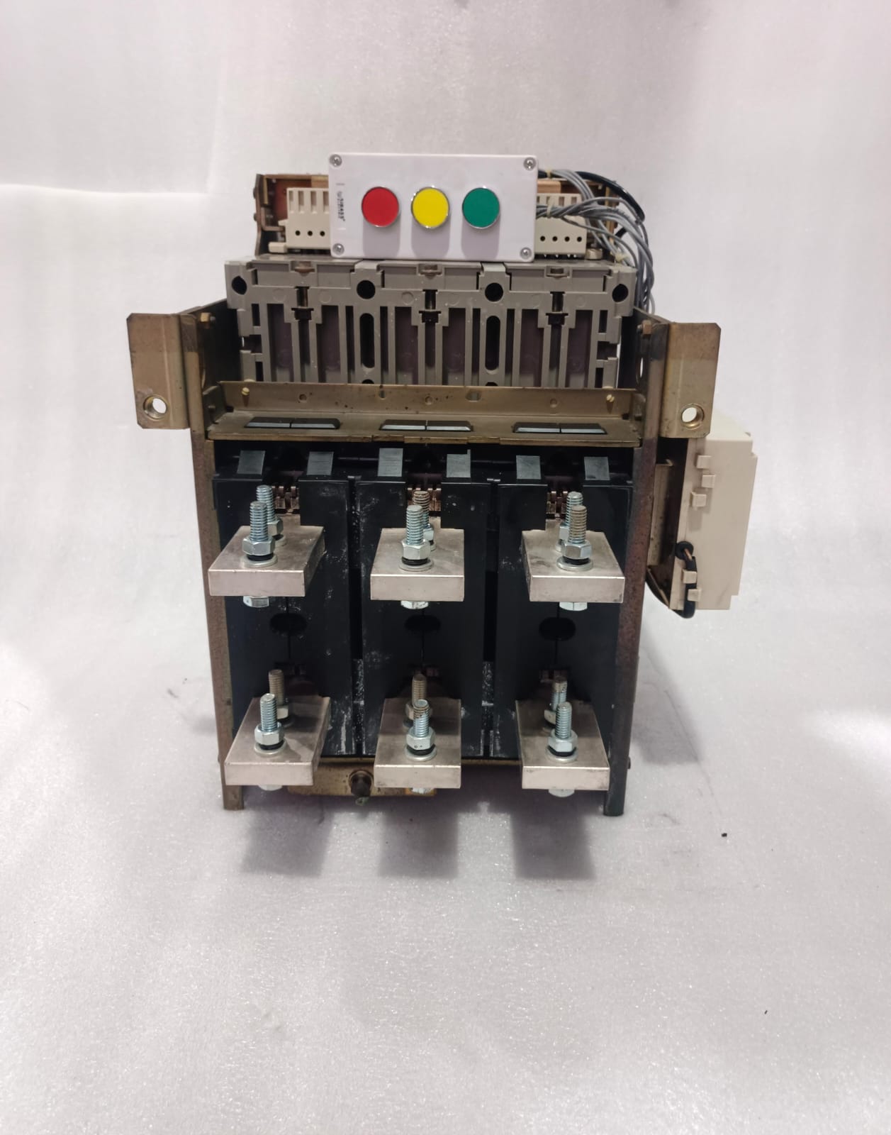 Mitsubishi AE1600-SS Air Circuit Breaker 1600A Heavy Duty ACB for Industrial Power Distribution System thumbnail 2