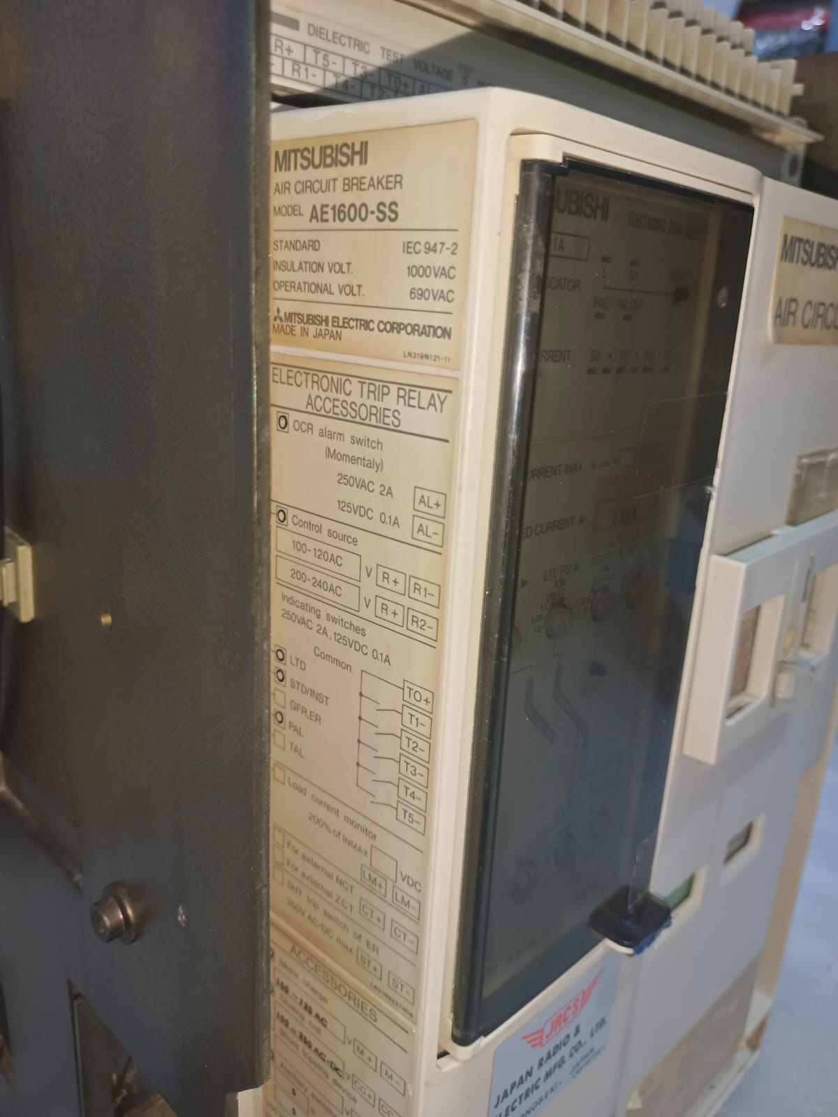 Mitsubishi AE1600-SS Air Circuit Breaker 1600A Heavy Duty ACB for Industrial Power Distribution System thumbnail 5