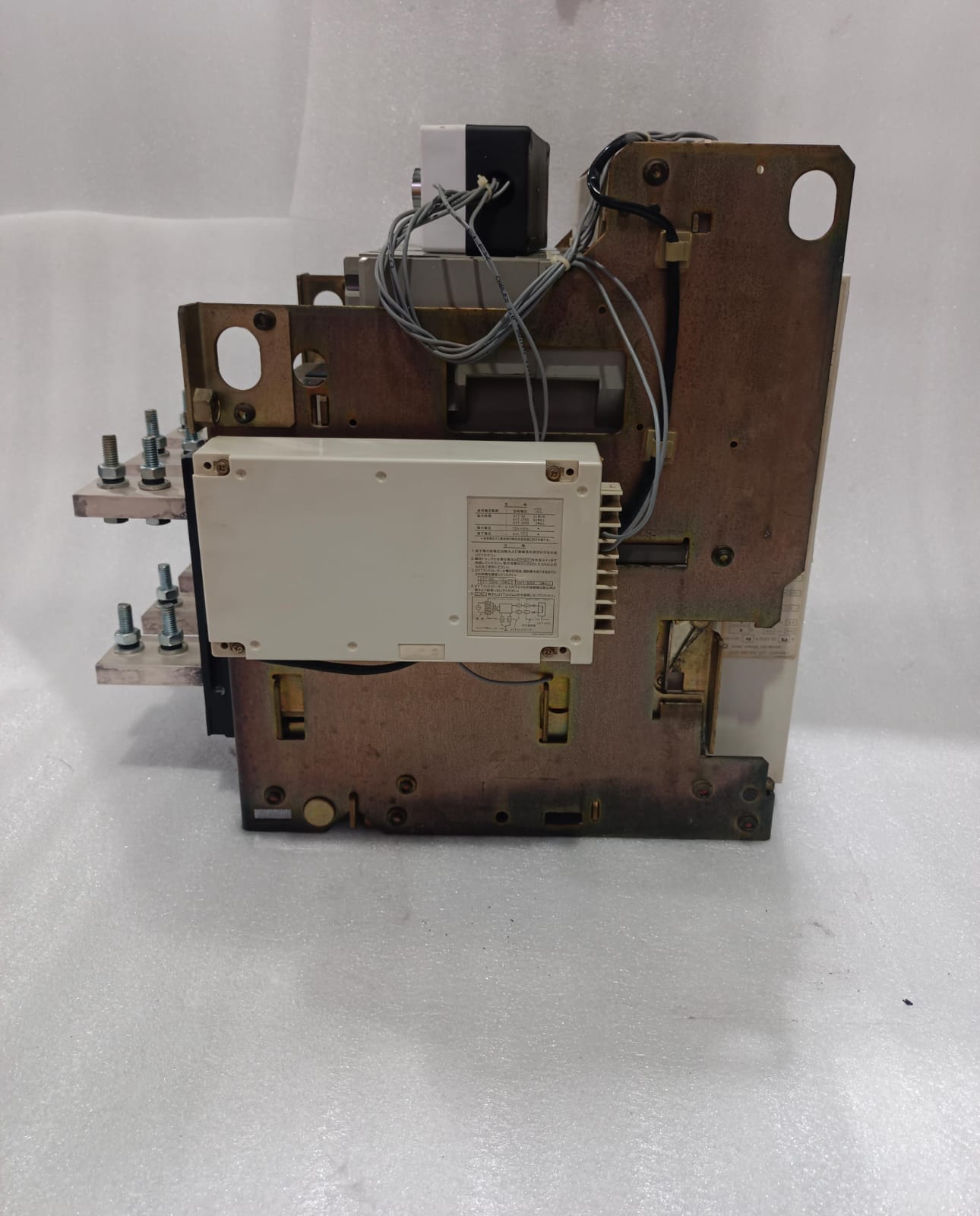 Mitsubishi AE1600-SS Air Circuit Breaker 1600A Heavy Duty ACB for Industrial Power Distribution System thumbnail 6