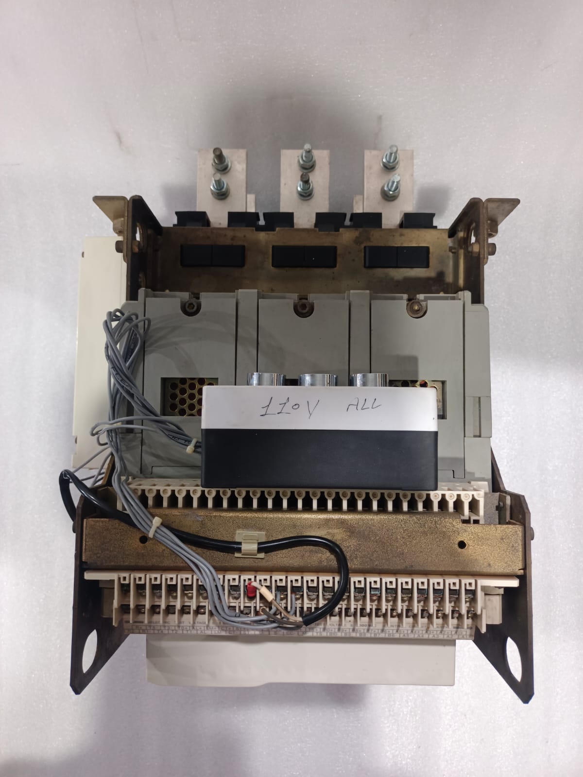 Mitsubishi AE1600-SS Air Circuit Breaker 1600A Heavy Duty ACB for Industrial Power Distribution System thumbnail 10