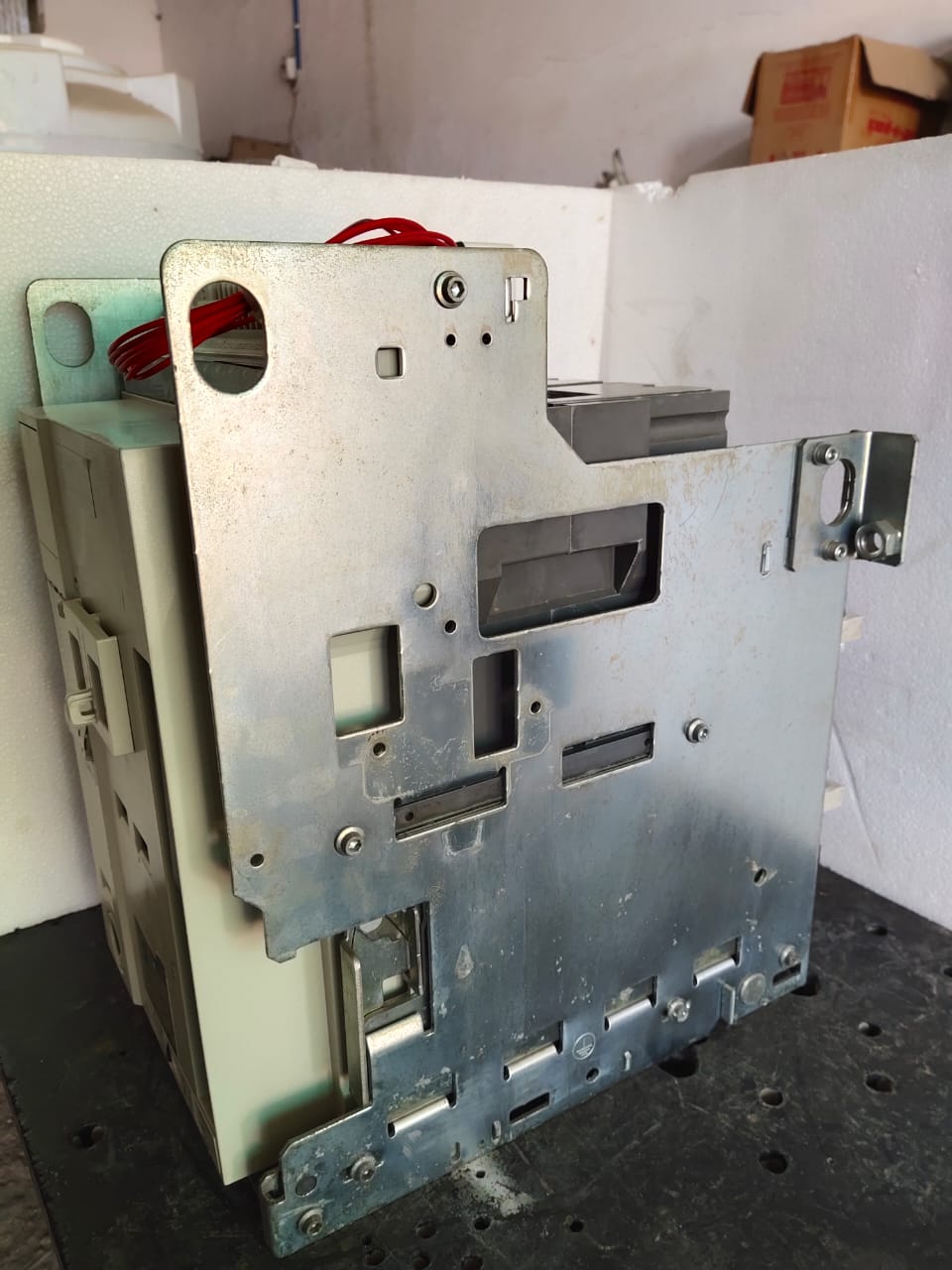 Mitsubishi AE1600-SW Air Circuit Breaker (ACB) 1600A Heavy Duty 3 Pole Industrial Power Protection Breaker thumbnail 6