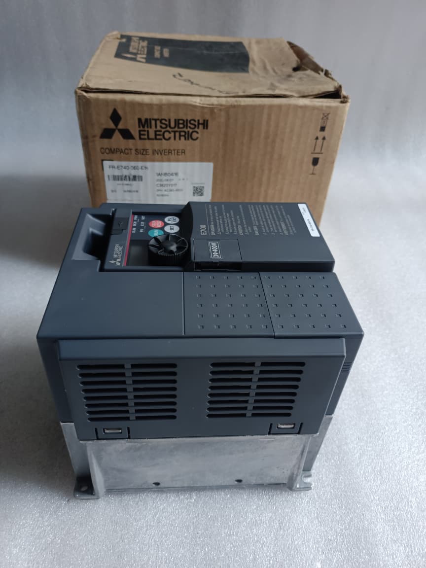 MITSUBISHI E700 FR-E740-060-E16 Variable Frequency Drive (VFD) – High-Performance Industrial AC Drive for Motor Speed Control thumbnail 11