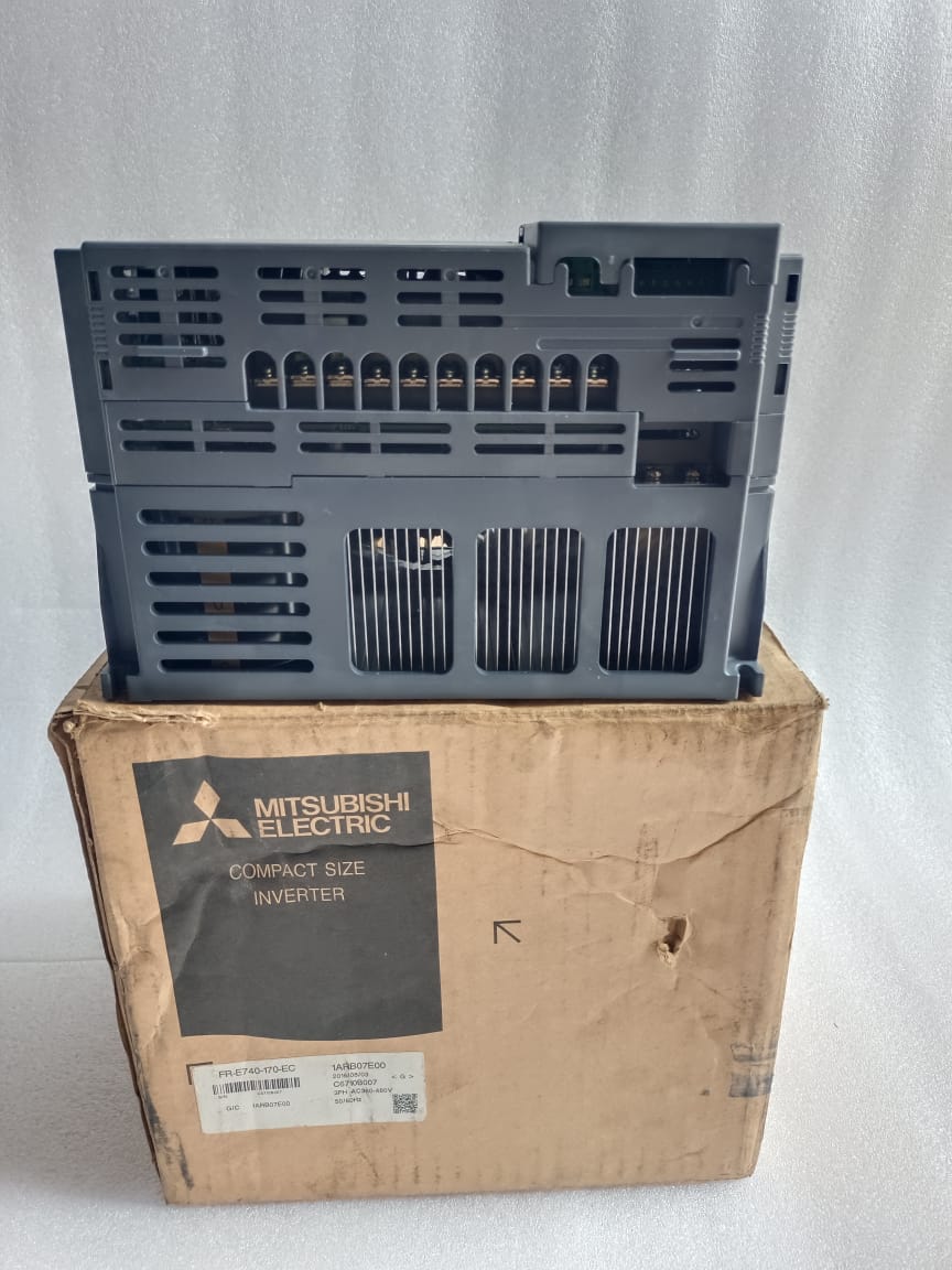 MITSUBISHI E700 FR-E740-170-EC 10HP 480V AC Drive – Industrial Variable Frequency Drive (VFD) for Precision Motor Control thumbnail 7
