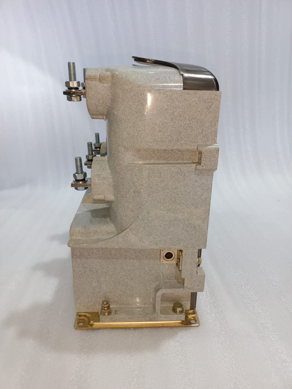 Mitsubishi VZ2-PE-D Vacuum Contactor – 200A Medium Voltage Industrial Vacuum Switching Contactor thumbnail 10