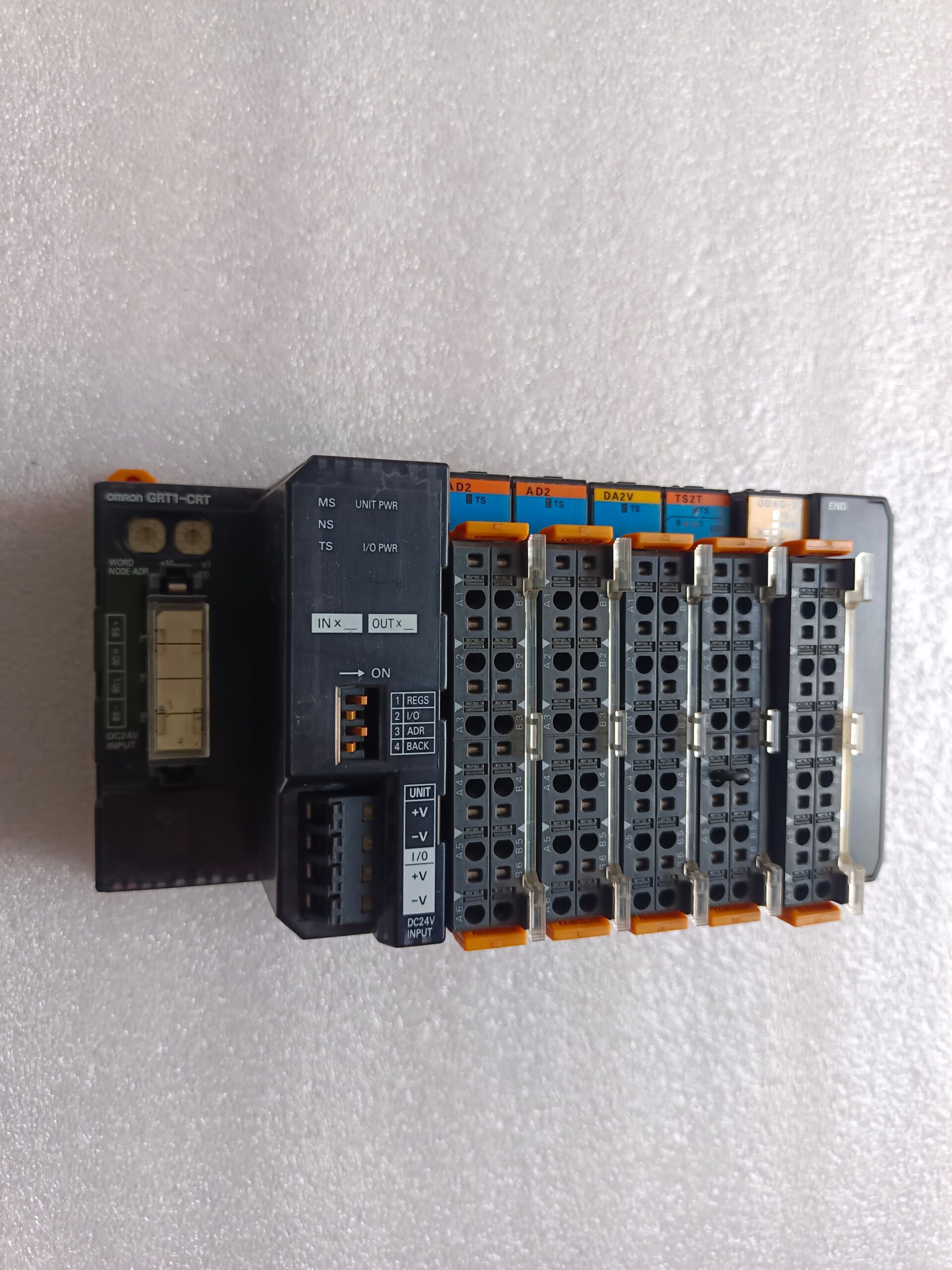 Omron SmartSlice GRT1 Remote I/O System Package – GRT1-CRT, Analog I/O, Temperature And Digital Output Modules Full Rack thumbnail 9