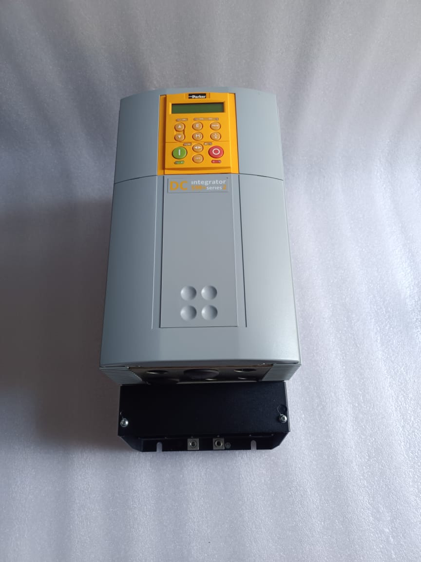 Parker 590P-53240020-P00-U4A0 DC Drive | Parker 590P Series Industrial DC Motor Controller Converter Drive thumbnail 4