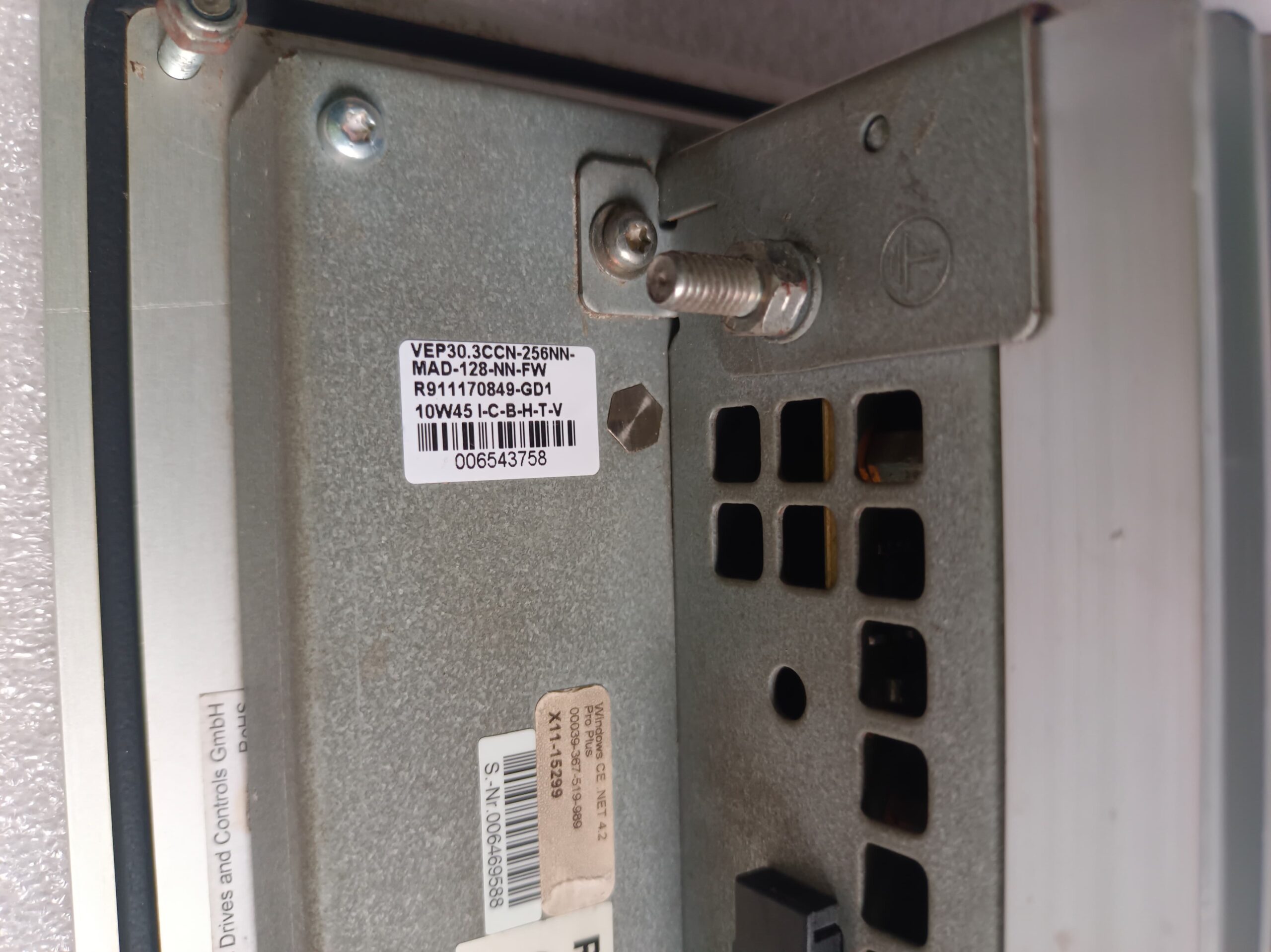 Rexroth IndraControl VEP30 VEP30.3CCN-256NN-MAD-128-NN-FW Industrial Panel PC thumbnail 6