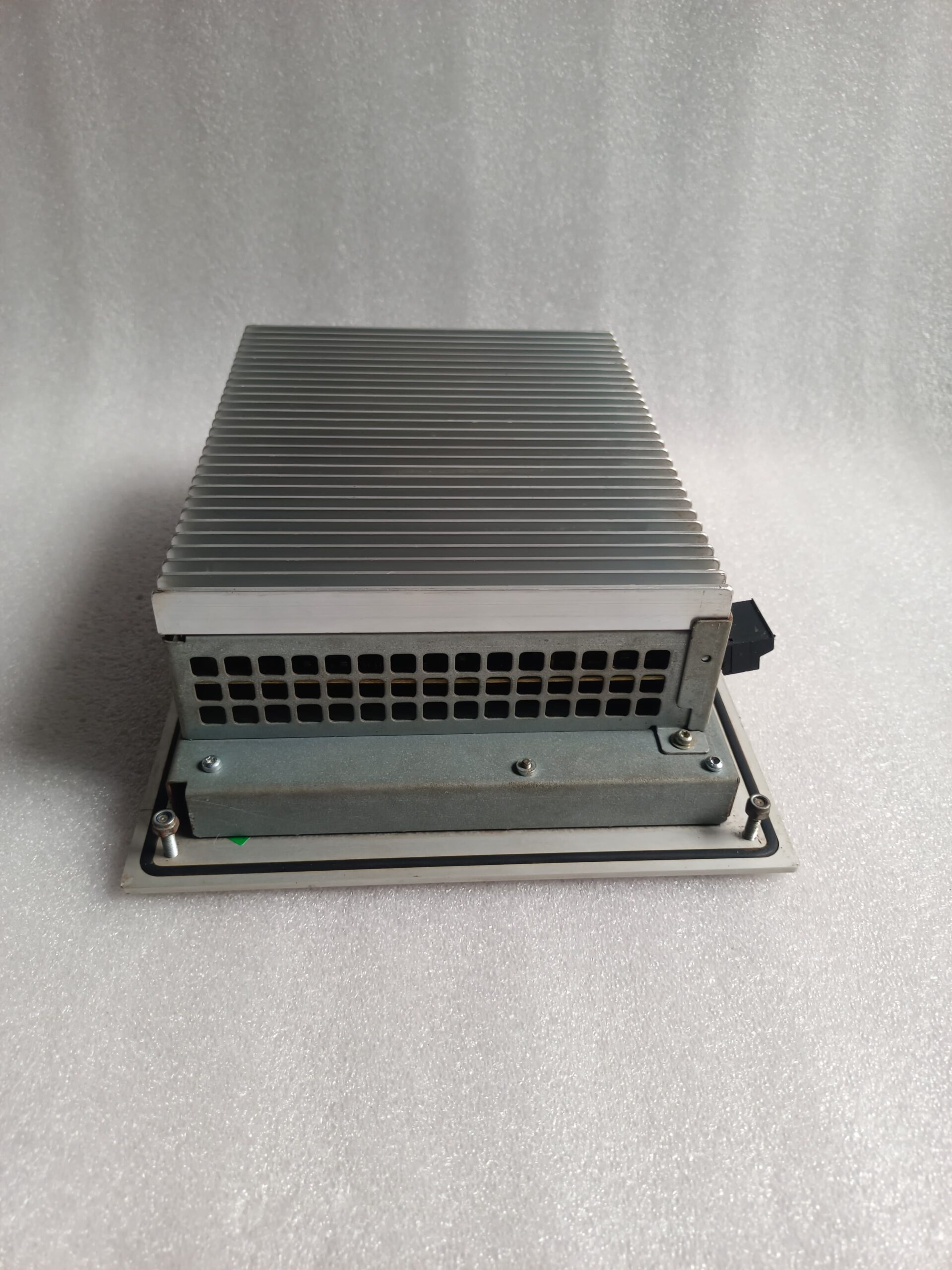 Rexroth IndraControl VEP30 VEP30.3CCN-256NN-MAD-128-NN-FW Industrial Panel PC thumbnail 8