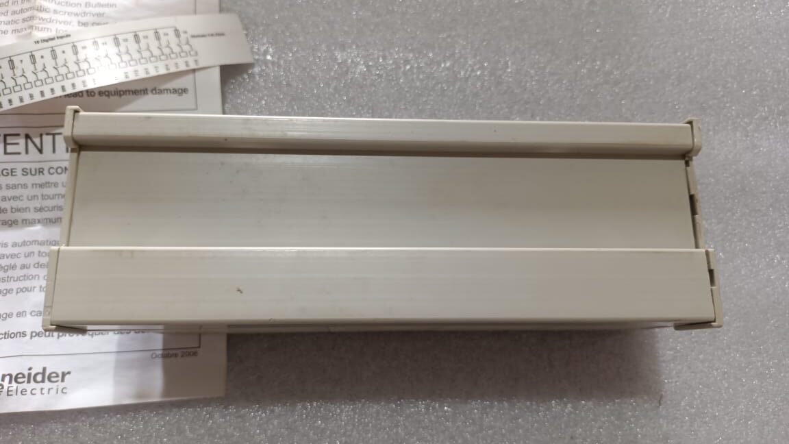 SCHNEIDER ELECTRIC MODICON ABE7-H16S43 Passive Telefast Interface Module for PLC Automation Systems thumbnail 10