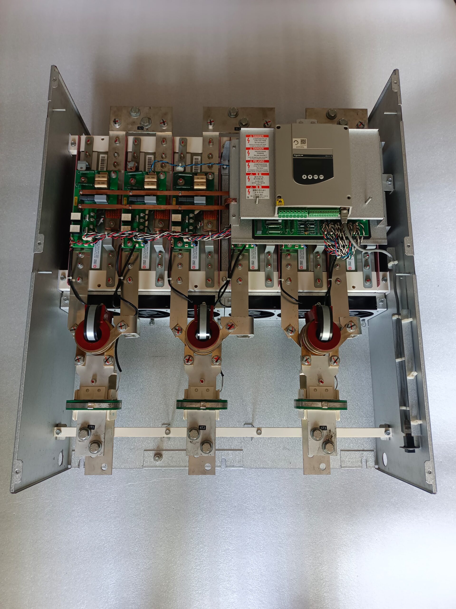Schneider Electric Altistart 48 ATS48M10Y Soft Starter – 800HP Heavy-Duty Motor Soft Starter for Industrial Applications thumbnail 3