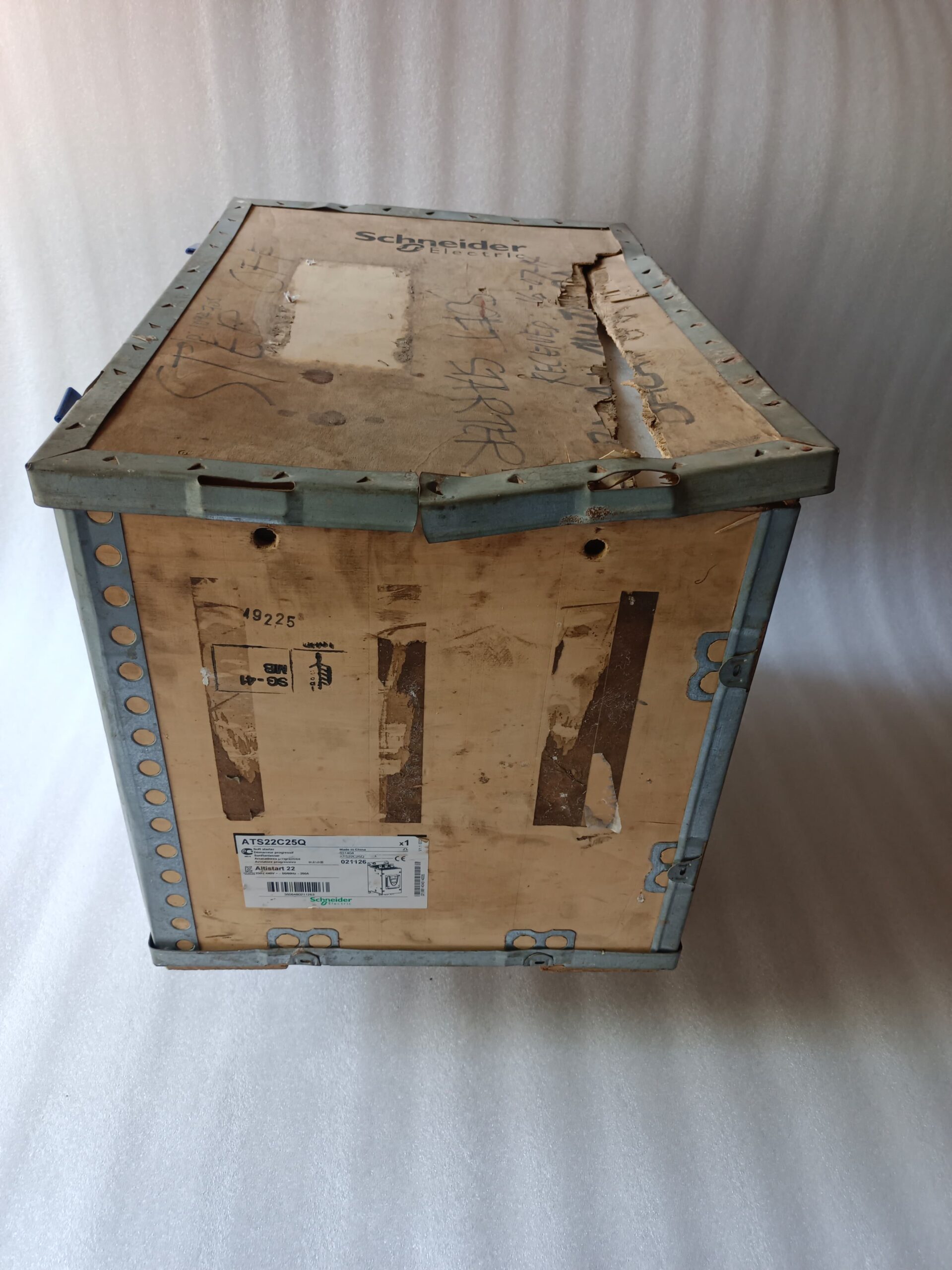 Schneider Electric ATS22C25Q Altistart 22 Soft Starter – 170HP Industrial Motor Soft Starter thumbnail 2