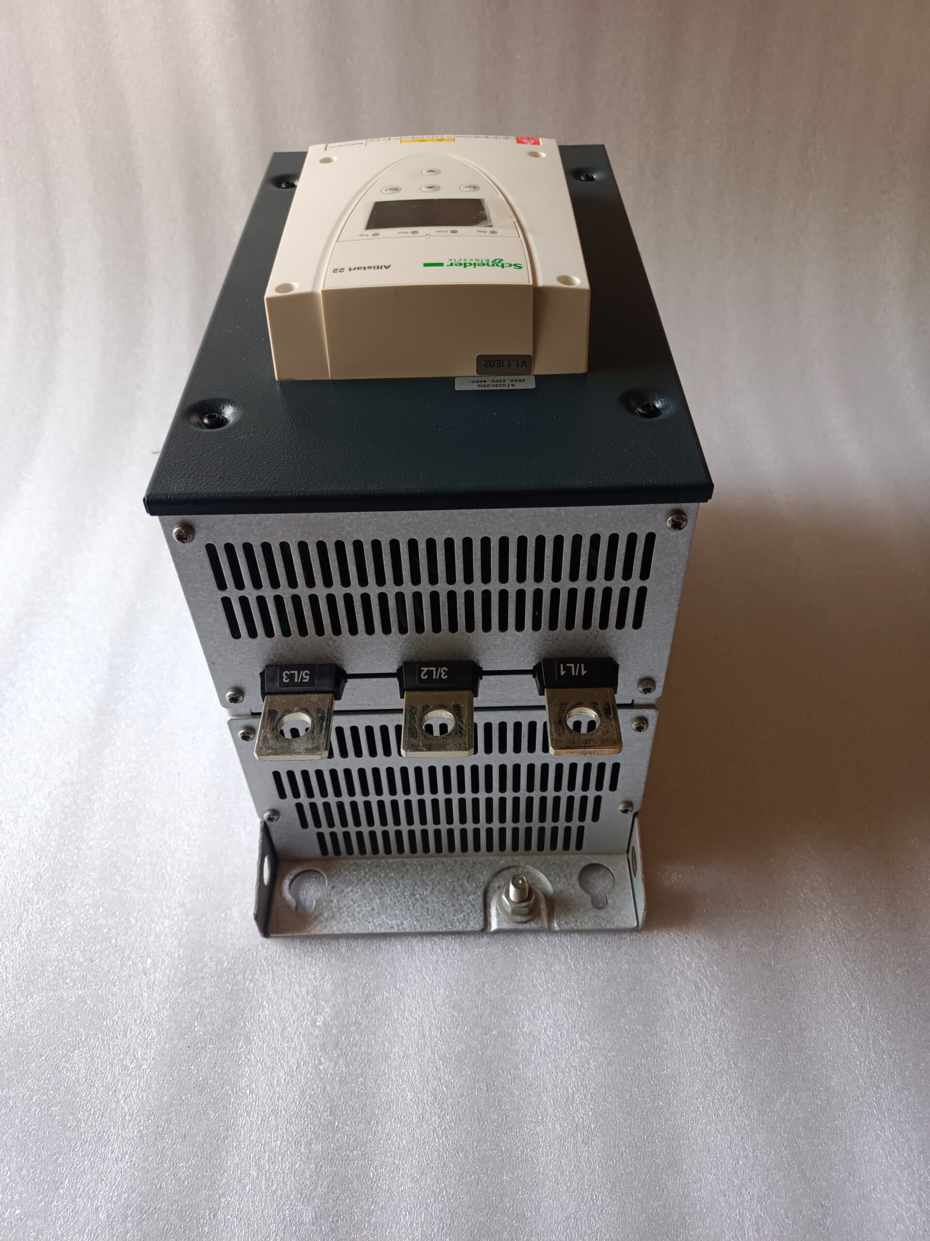 Schneider Electric ATS22C25Q Altistart 22 Soft Starter – 170HP Industrial Motor Soft Starter thumbnail 10