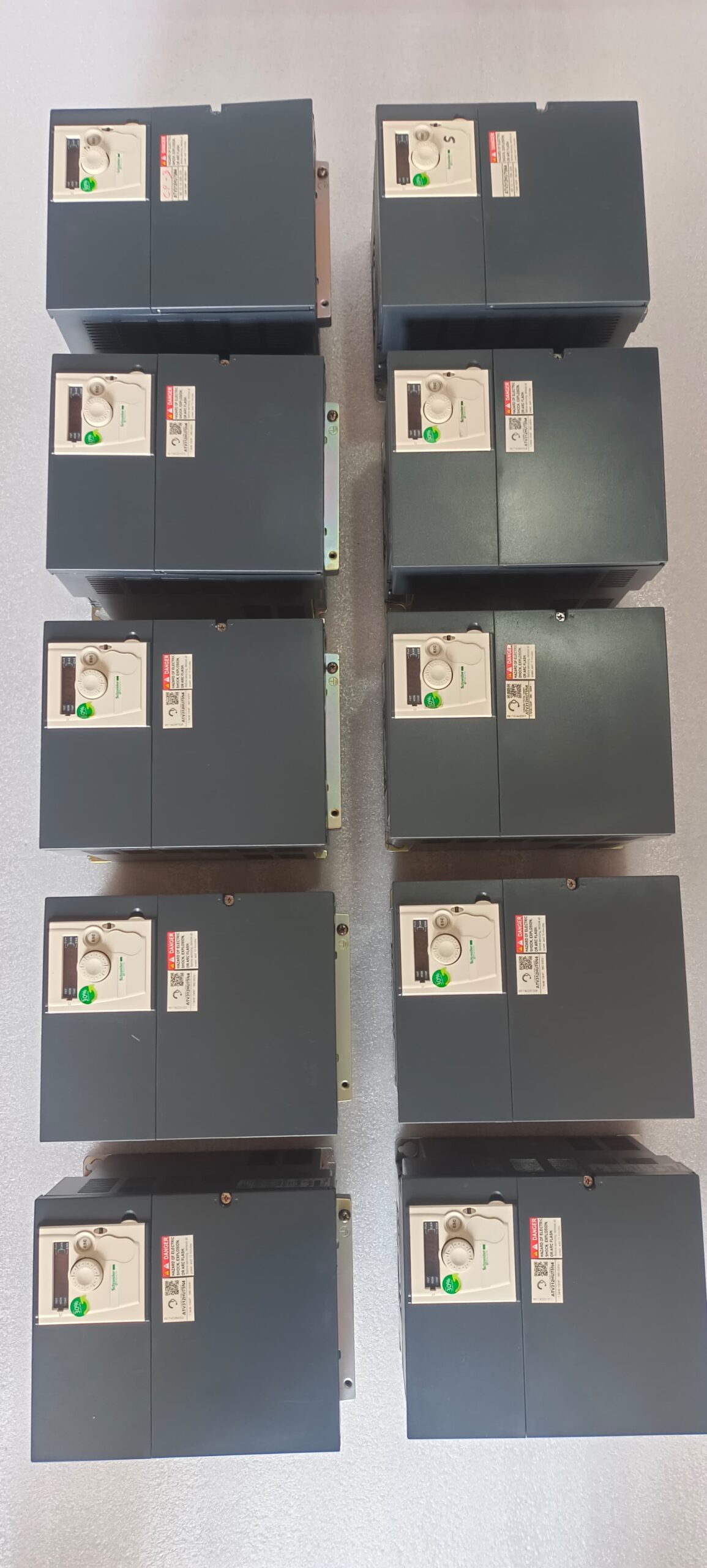 Schneider Altivar ATV312HU75N4 10HP AC Drive | 7.5kW Variable Frequency Drive (VFD) | 380-500V Three Phase Motor Speed Controller thumbnail 3