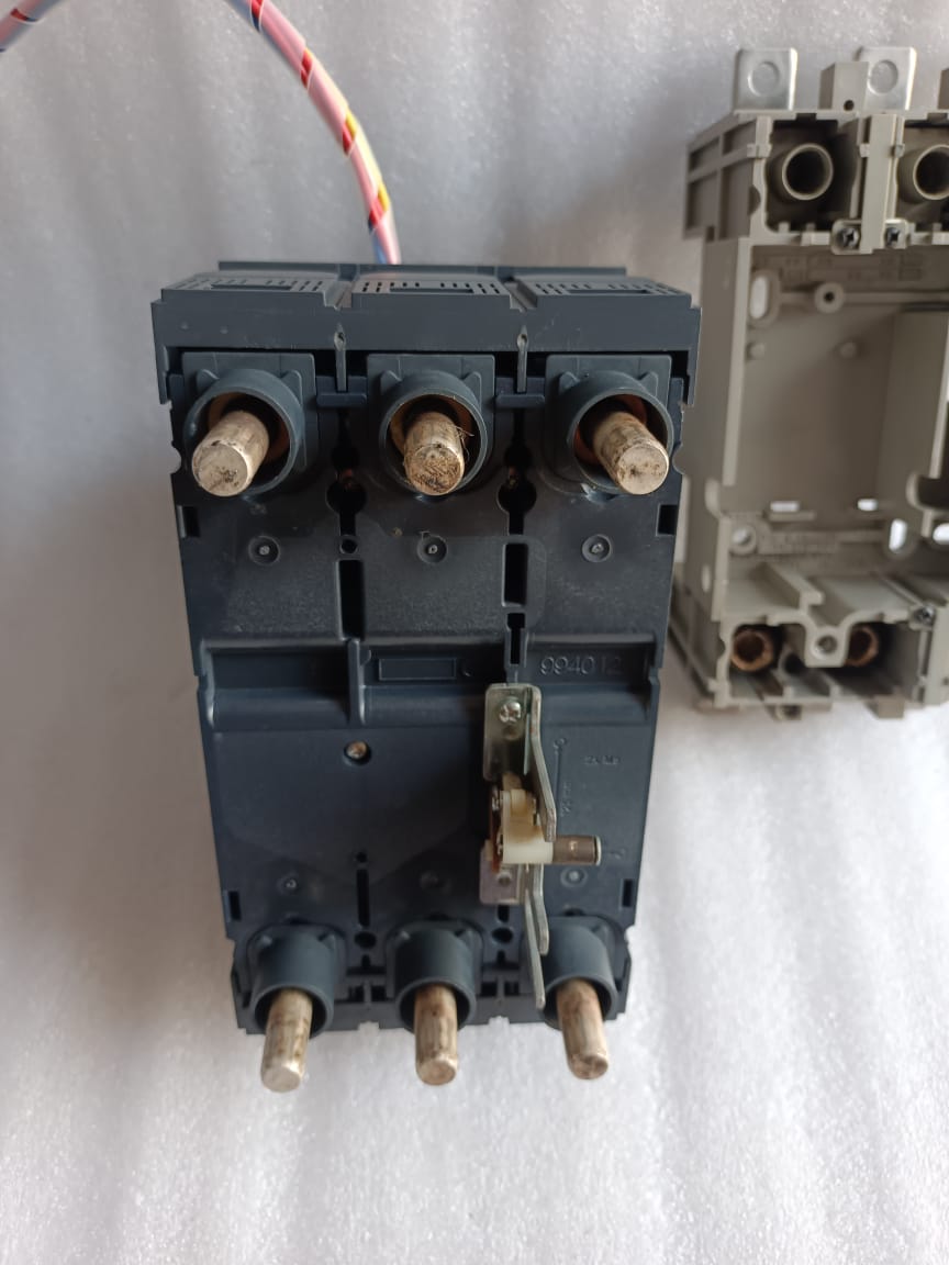 Schneider Electric Compact NSX250F MCCB with Motor Mechanism | 250A 3 Pole Motorised MCCB thumbnail 11