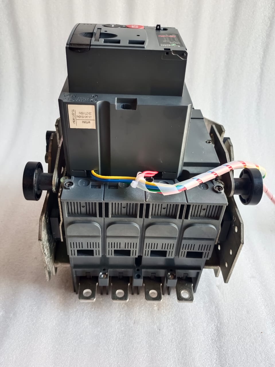 200A Motorised MCCB 3P – NSX250F with Motor Mechanism for Remote Operation | Industrial Protection thumbnail 6