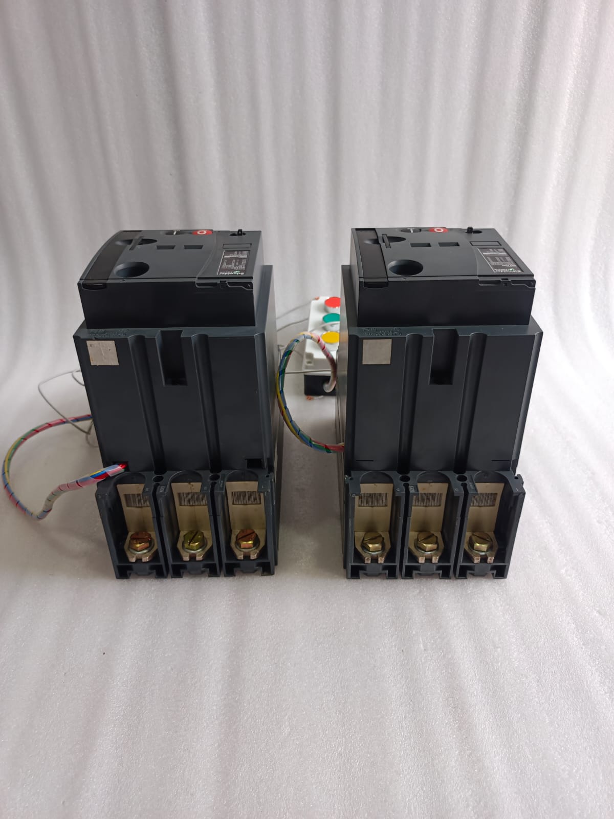 Schneider Electric NSX630N Compact NSX MCCB 630A 3/4 Pole Molded Case Circuit Breaker thumbnail 8