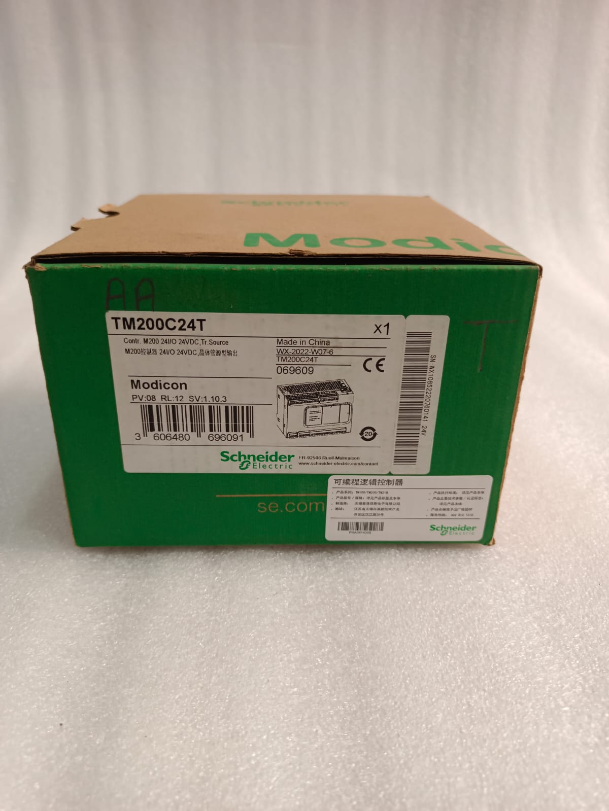 Schneider Electric TM200C24T Modicon M200 PLC Controller 24 I/O 24VDC Transistor Source Output thumbnail 2
