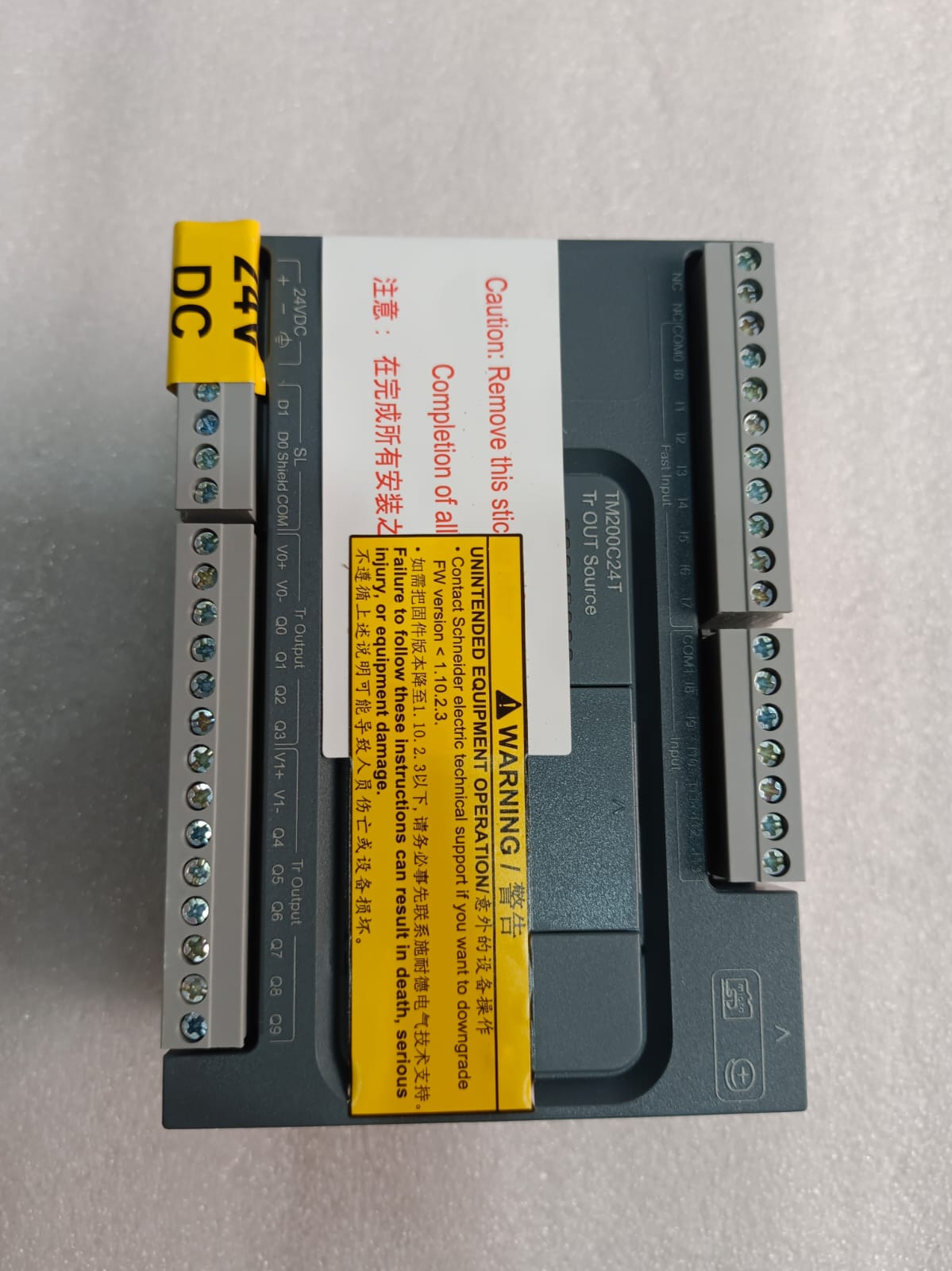 Schneider Electric TM200C24T Modicon M200 PLC Controller 24 I/O 24VDC Transistor Source Output thumbnail 5