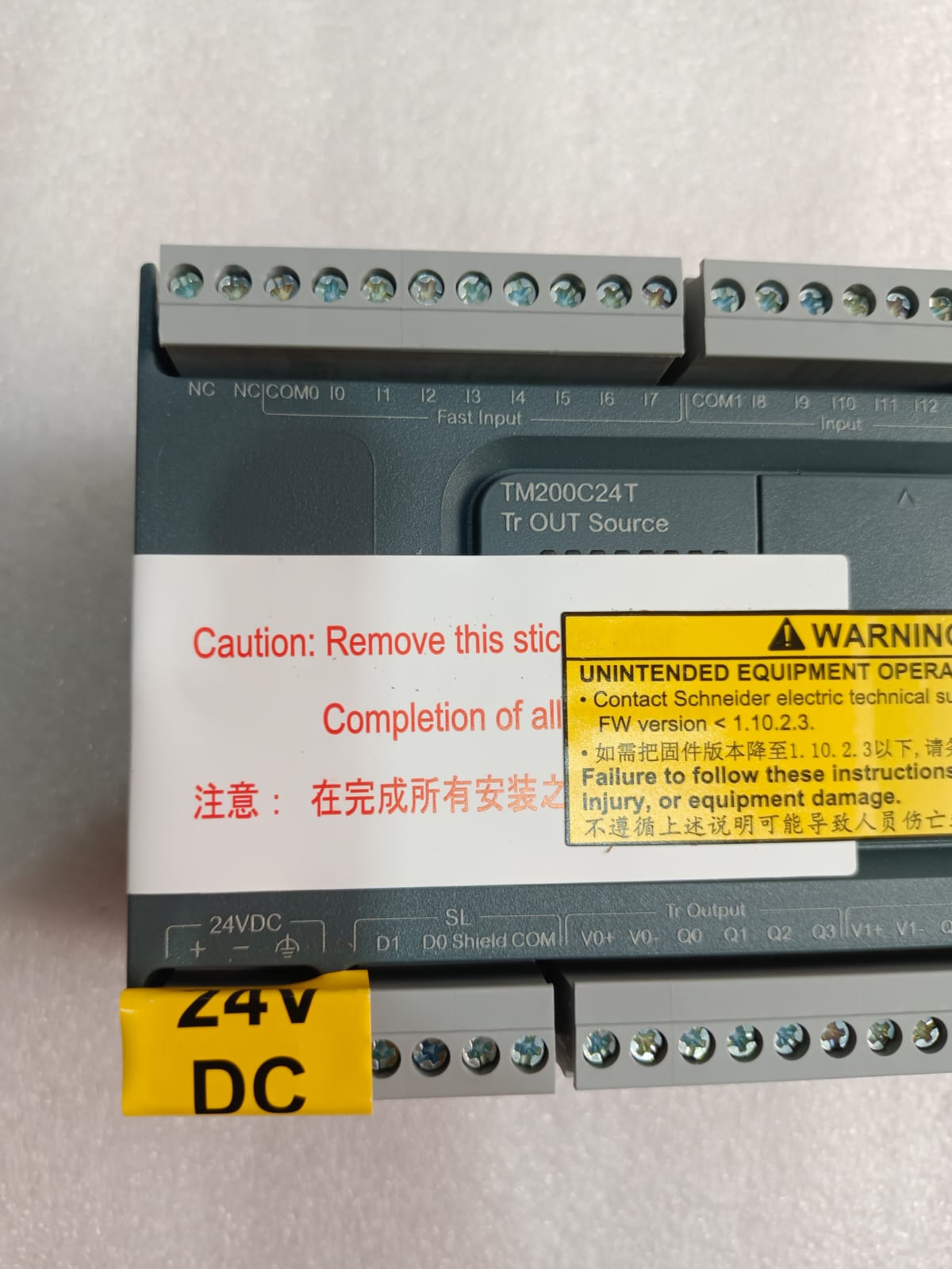 Schneider Electric TM200C24T Modicon M200 PLC Controller 24 I/O 24VDC Transistor Source Output thumbnail 6