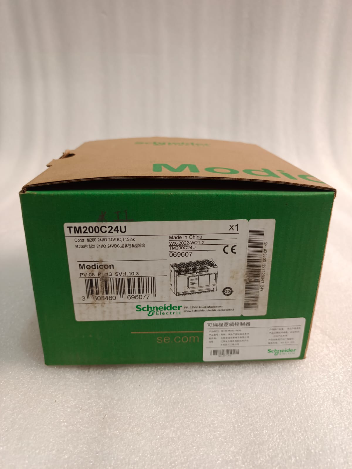 Schneider Electric TM200C24U Modicon M200 PLC Controller 24 I/O 24VDC Transistor Sink Output thumbnail 2