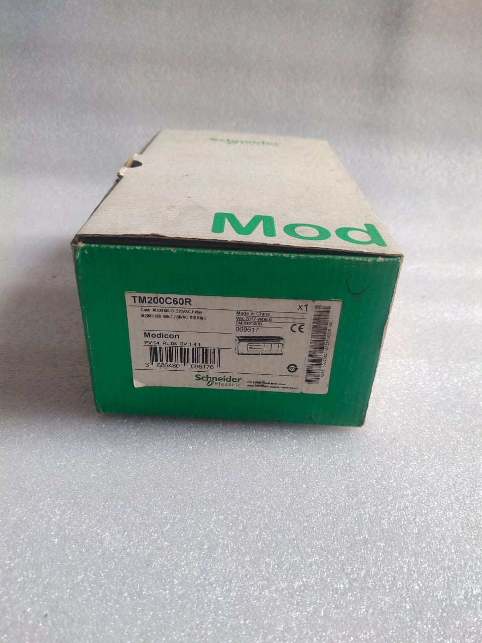 Schneider Electric TM200C60R Modicon M200 PLC Controller 60 I/O 220VAC Relay Output Industrial Automation Controller thumbnail 2