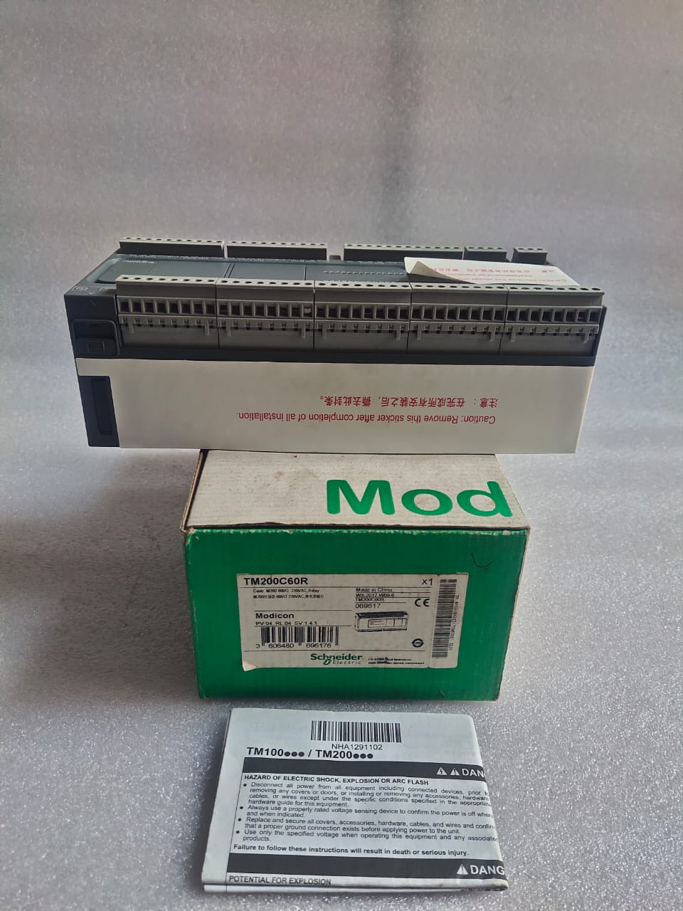 Schneider Electric TM200C60R Modicon M200 PLC Controller 60 I/O 220VAC Relay Output Industrial Automation Controller thumbnail 5