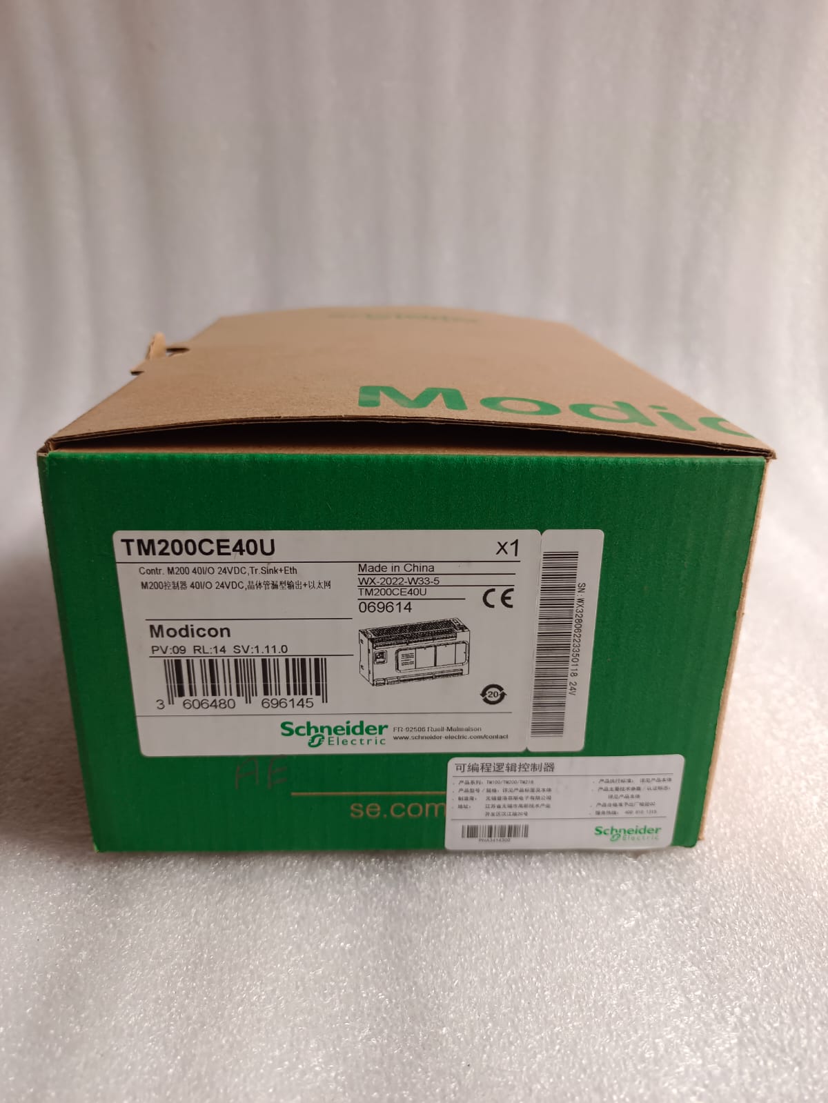 Schneider Electric TM200CE40U Modicon M200 PLC Controller 40 I/O 24VDC Transistor Sink Output with Ethernet Communication thumbnail 3
