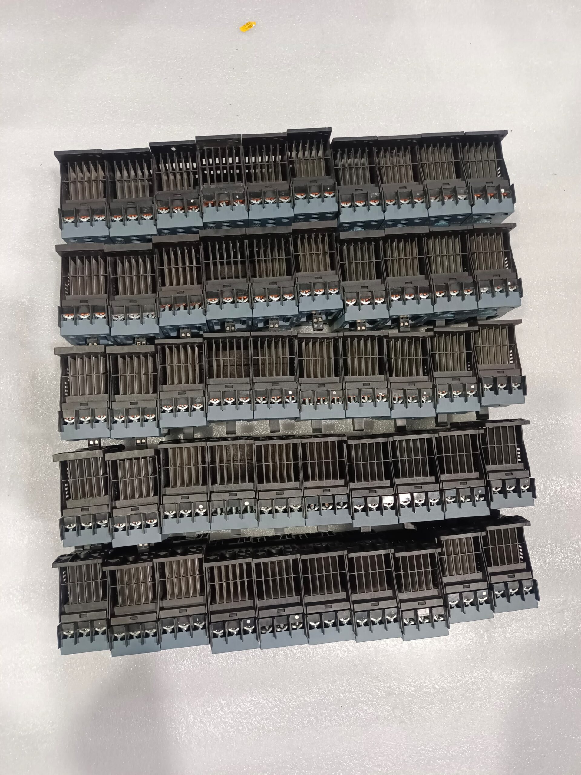 Siemens SIRIUS 3RF34 3RF3405-1BB04 Solid State Contactor | Industrial Electronic Switching Relay for Automation Systems thumbnail 7