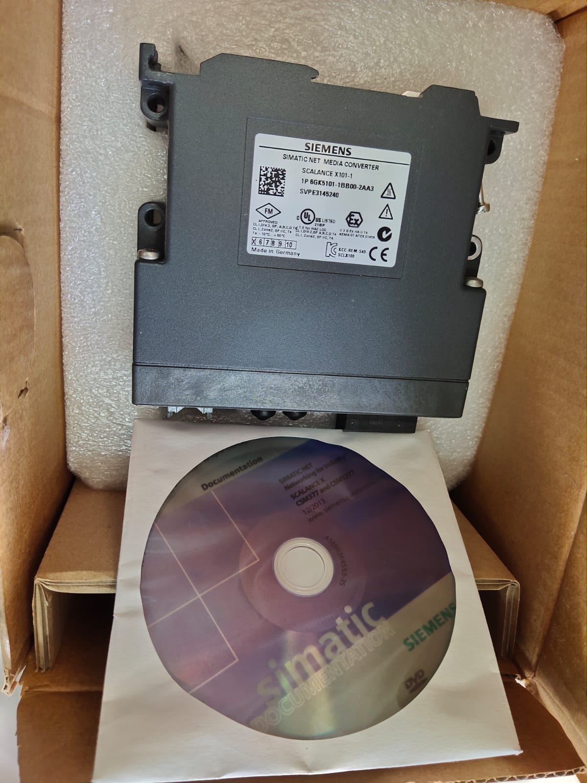 Siemens SCALANCE X101-1 6GK5101-1BB00-2AA3 SIMATIC NET Media Converter | Industrial Ethernet Fiber Optic Converter thumbnail 3