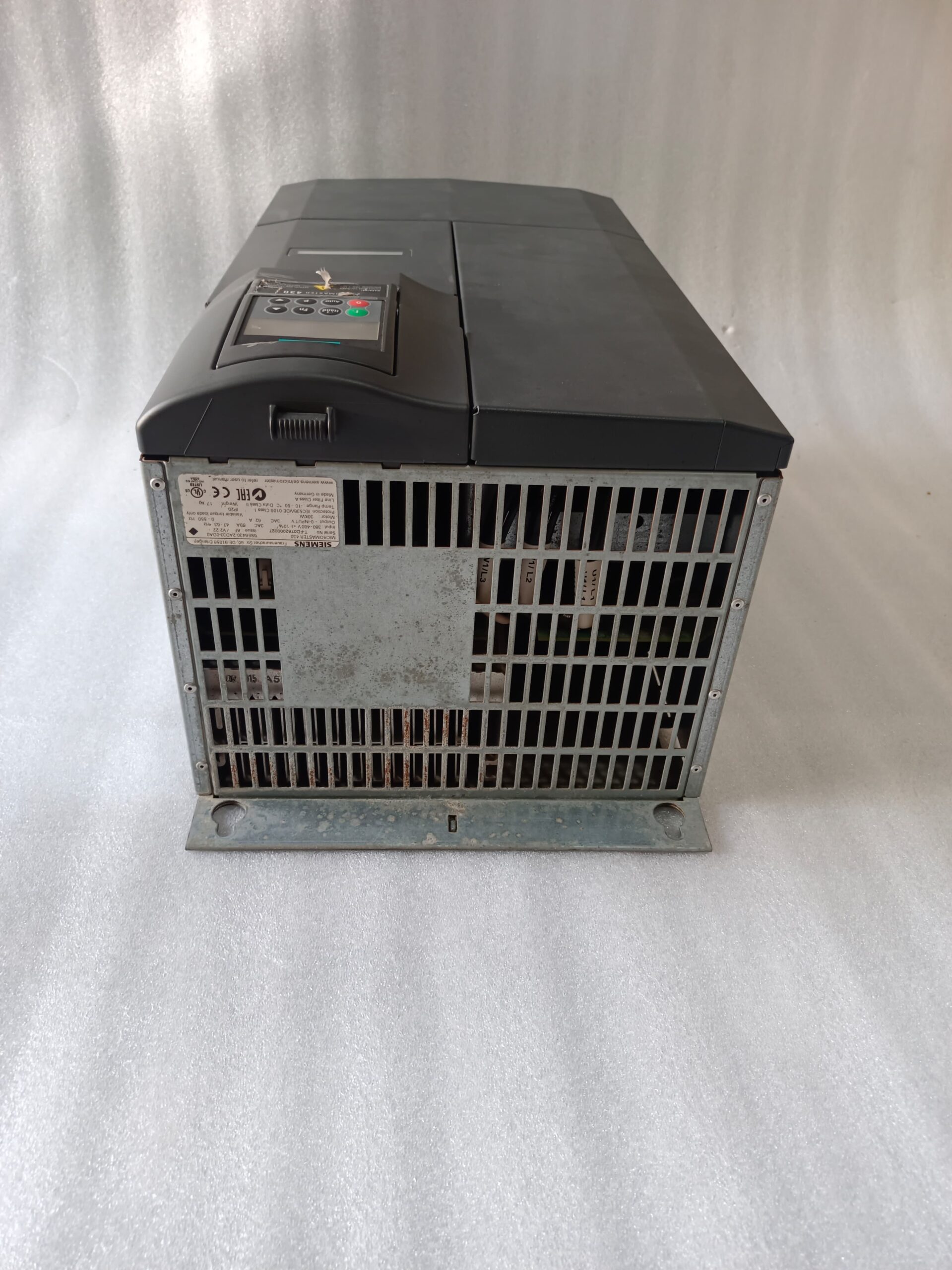 SIEMENS MICROMASTER 430 6SE6430-2AD33-0DA0 40HP AC Drive – Industrial Variable Frequency Drive (VFD) for Pump, Fan Motor Control thumbnail 6