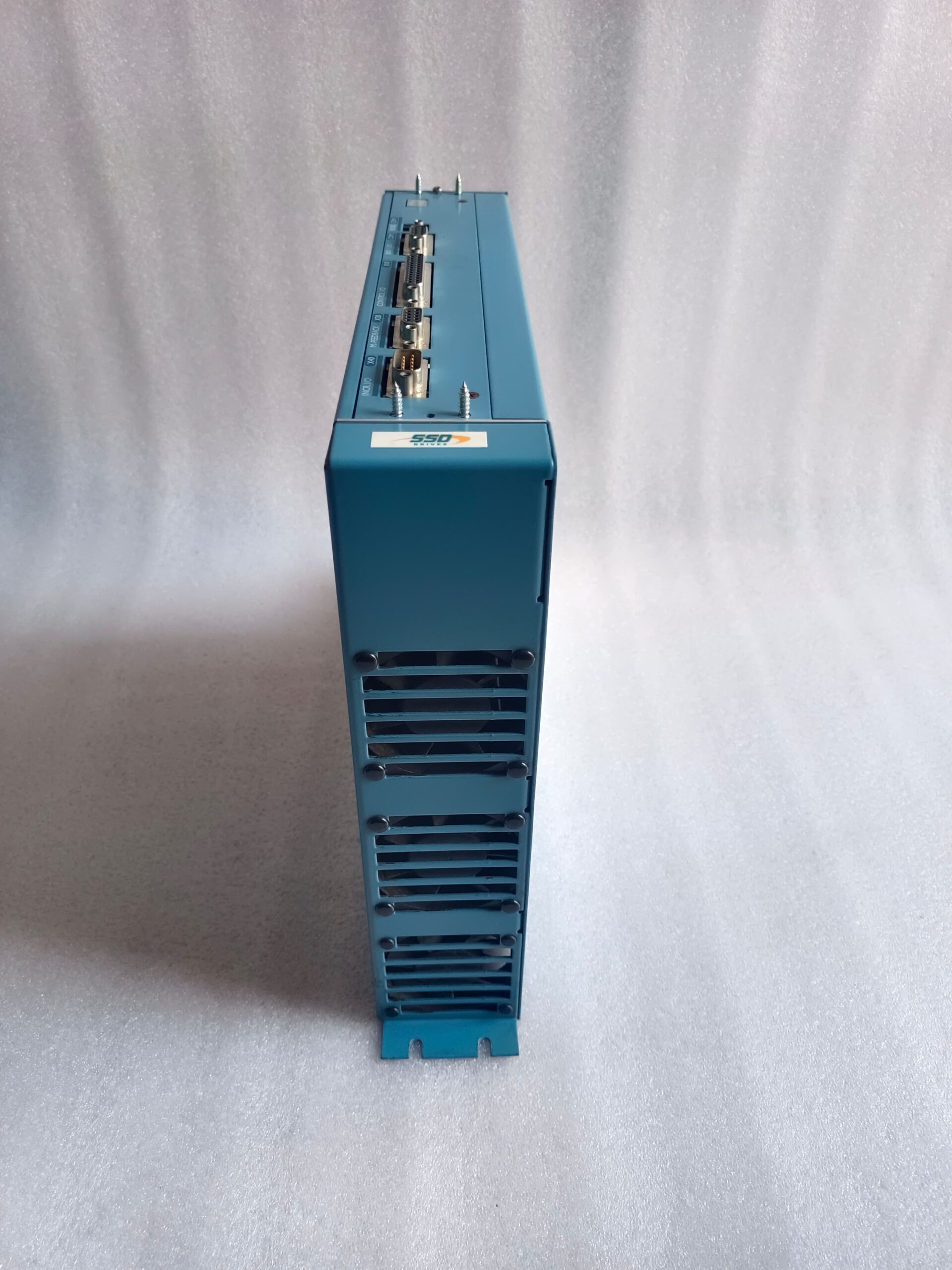 SSD Drives 637+/KD6R10-7-CAN, 637/D6K08-7 And 637+/D6R10-7-CAN DC Drive System – Industrial DC Motor Controller with CAN Communication thumbnail 2
