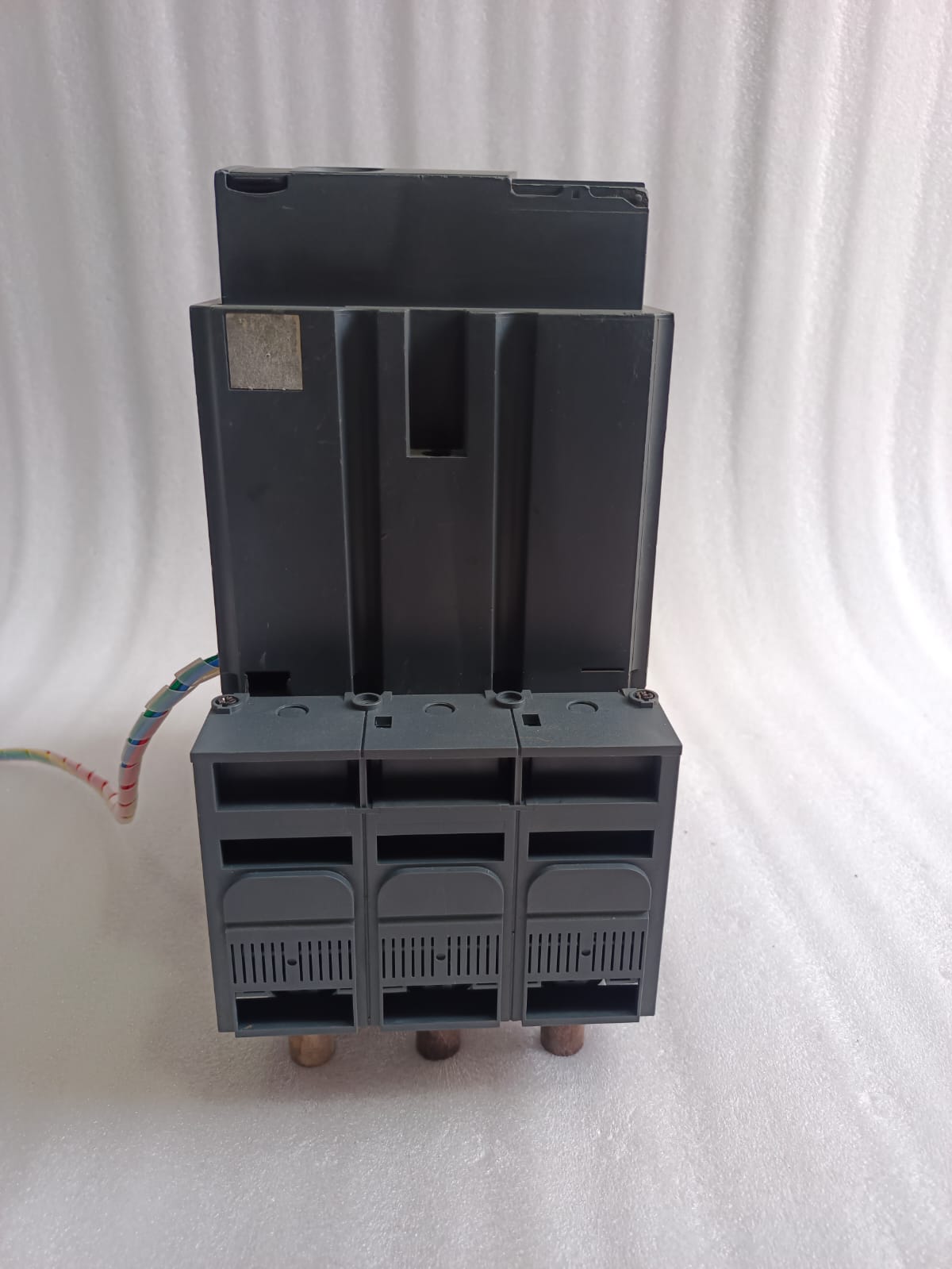 Schneider Electric EasyPact CVS400F MCCB 400A 36kA | 3P/4P Molded Case Circuit Breaker for Industrial Protection thumbnail 11