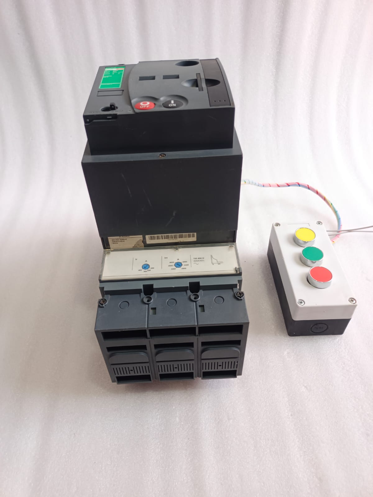 Schneider Electric EasyPact CVS400F MCCB 400A 36kA | 3P/4P Molded Case Circuit Breaker for Industrial Protection thumbnail 3