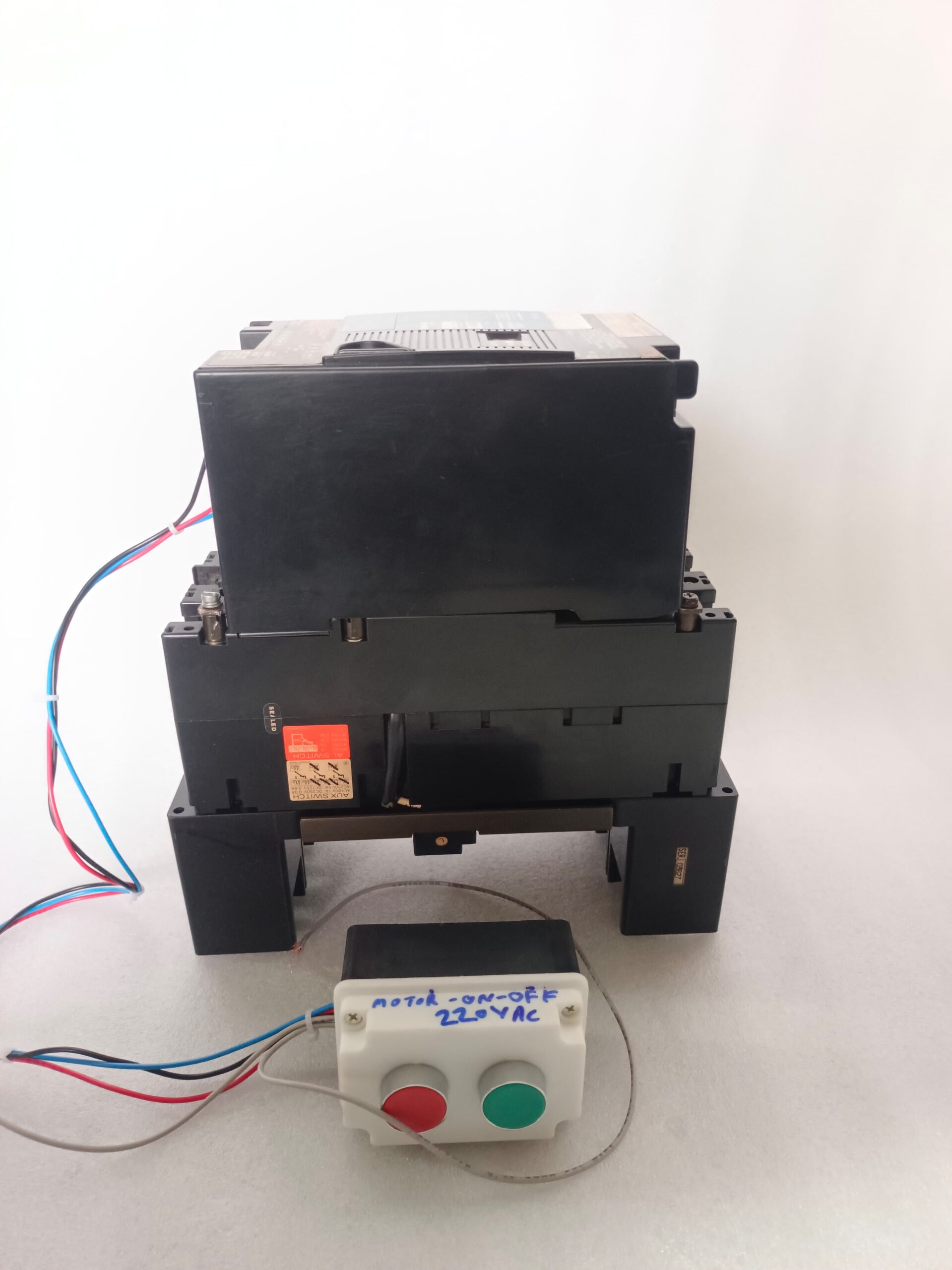 TERASAKI AME3B Air Circuit Breaker 250A 3 Pole with XMD4M Motor Operator | AC 200-220V ACB Power Distribution Solution thumbnail 2
