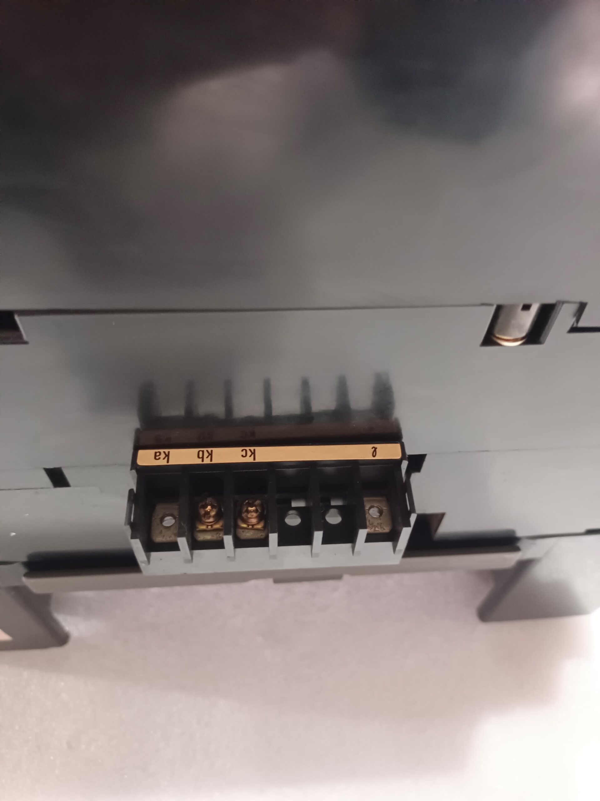 TERASAKI AME3B Air Circuit Breaker 250A 3 Pole with XMD4M Motor Operator | AC 200-220V ACB Power Distribution Solution thumbnail 8